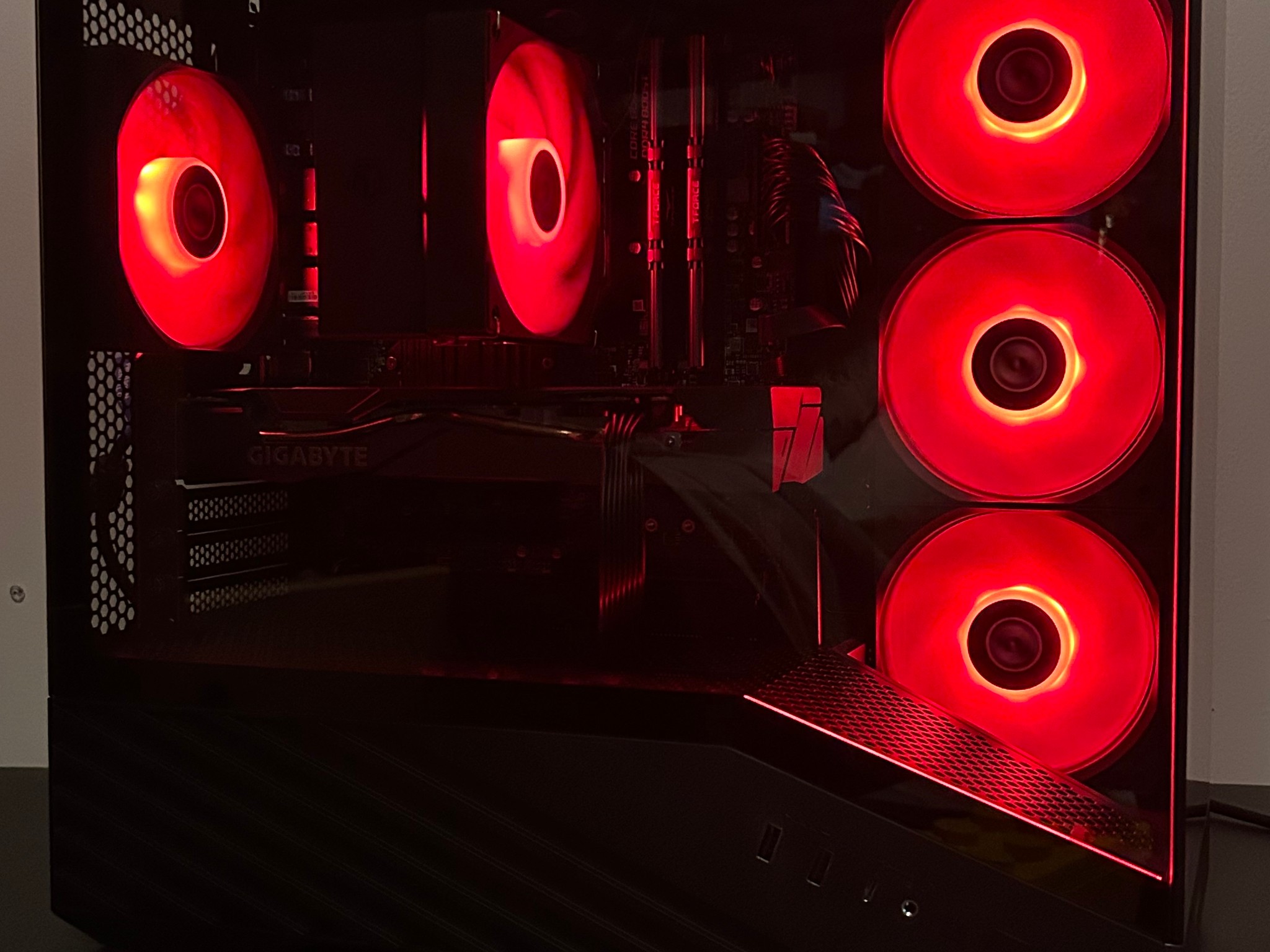 LIAN LI CASE, 5800x, 2060 super, 1tb ssd, RGB Gaming PC!
