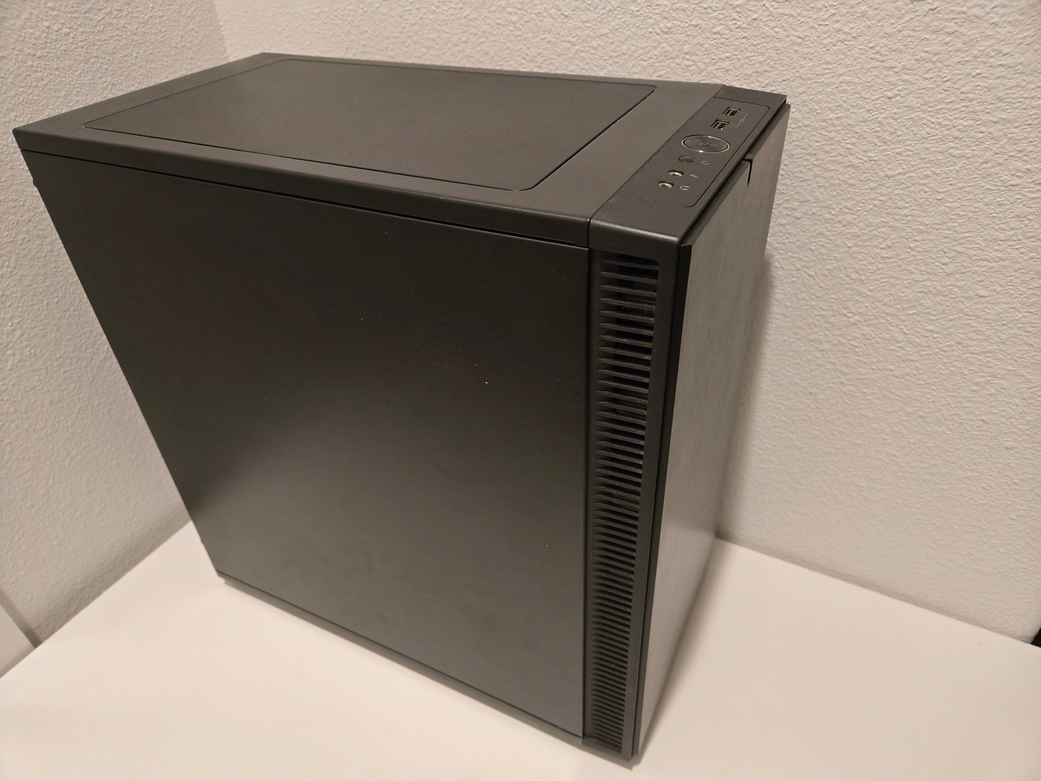 16gb DDR4, AMD 3600X + Cooler, Asus TUF B550M Plus Wifi, Fractal Design Mini C (More Info in Desc)