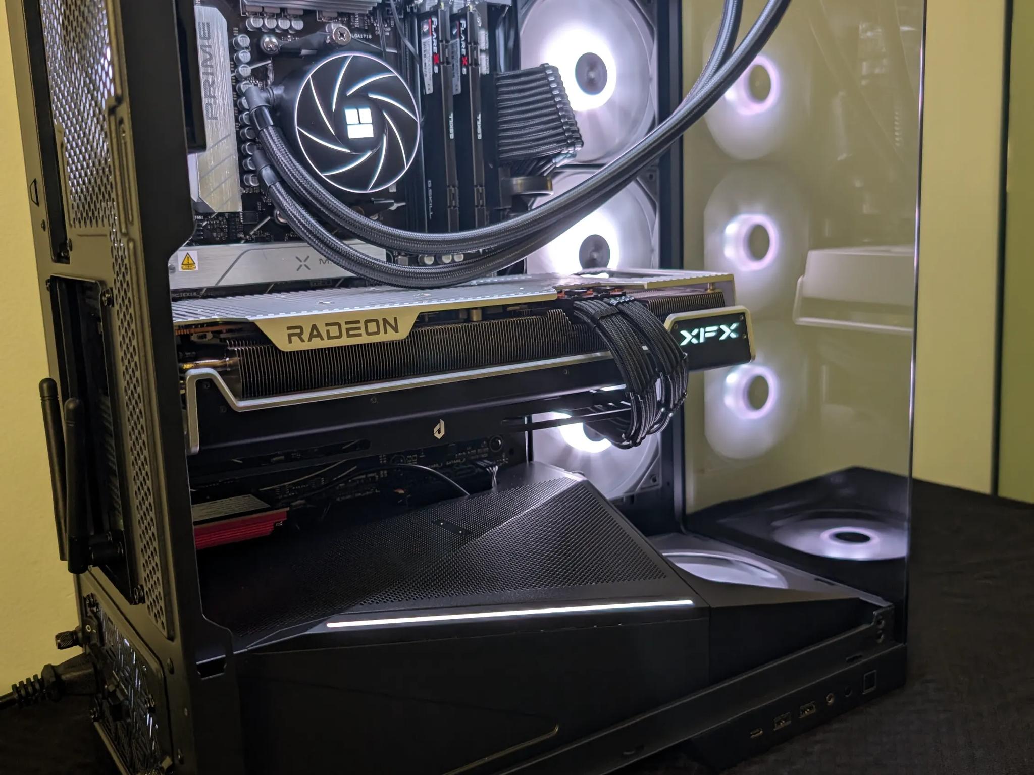 RX 7800 XT - Ryzen 7 9700x - 32 GB DDR5 6000 - 1 TB NVME Liquid Cooled