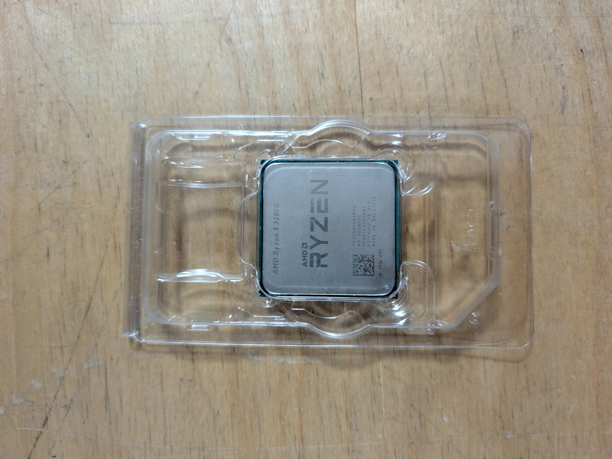 AMD Ryzen 3 2200G