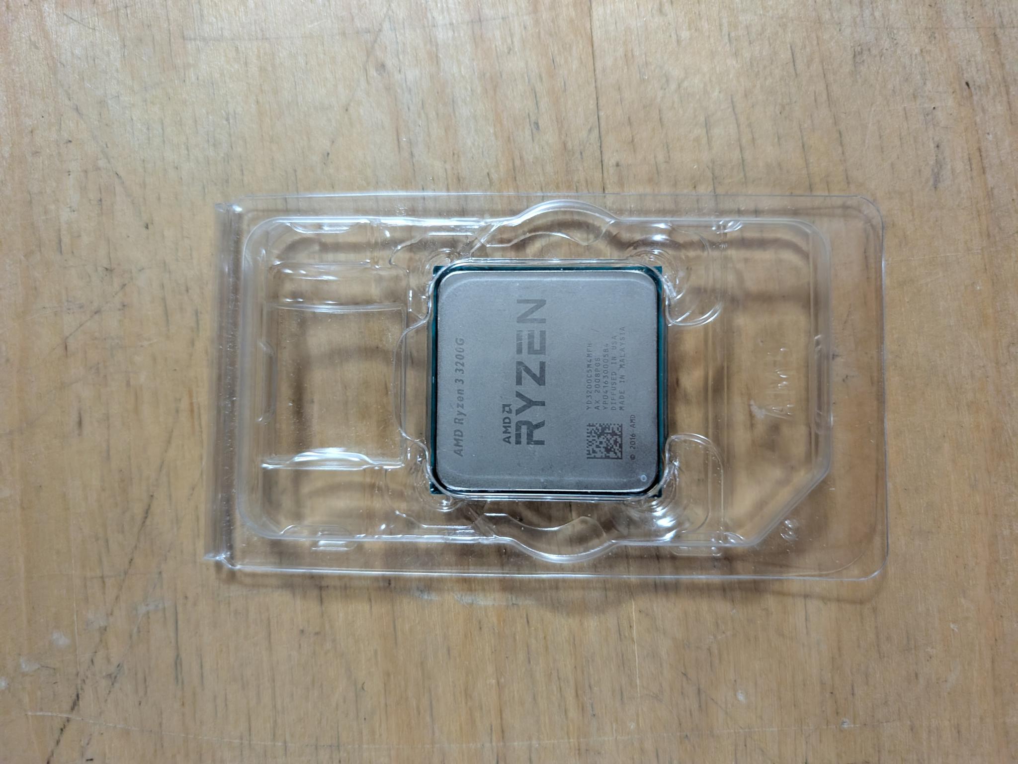 AMD Ryzen 3 2200G