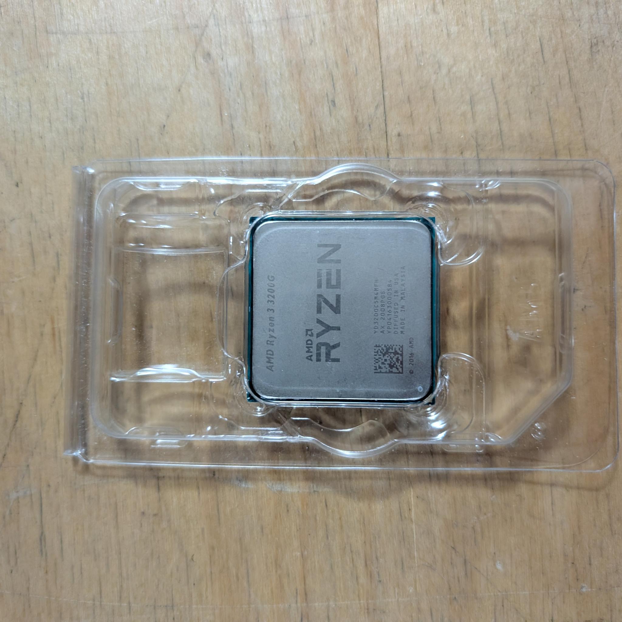 AMD Ryzen 3 2200G