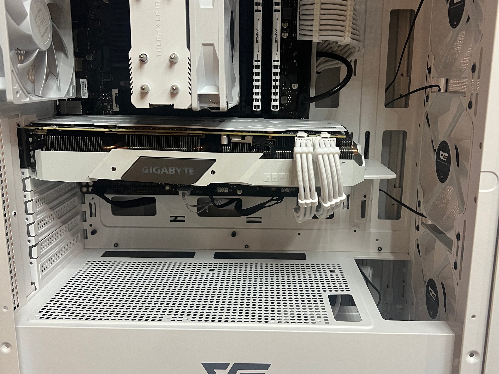 Intel i5 12400 | RTX 2070 Super | 16GB DDR4 RAM