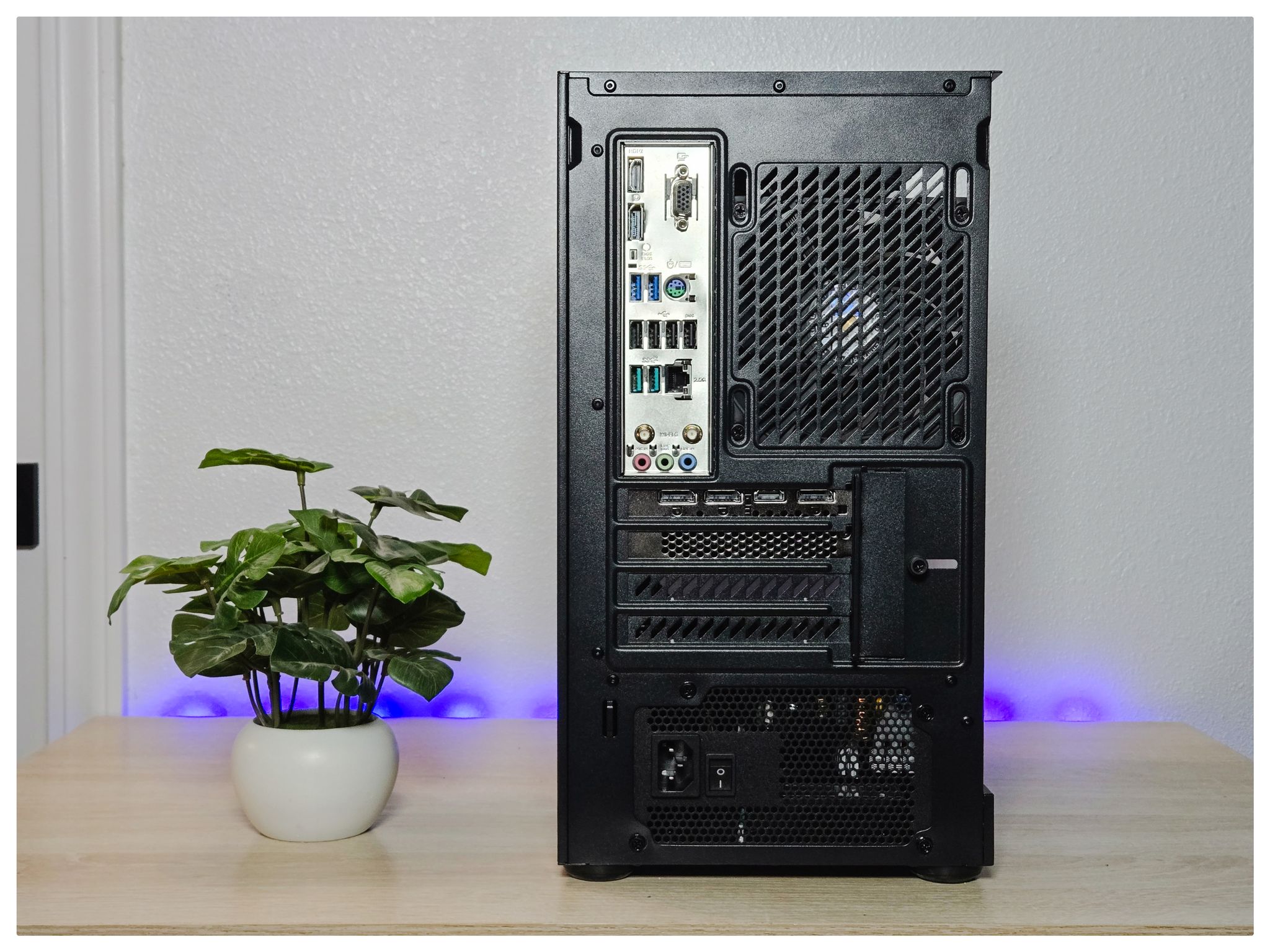 RTX 4060 | Ryzen 5 7600 | 1TB SSD | Blackout PC