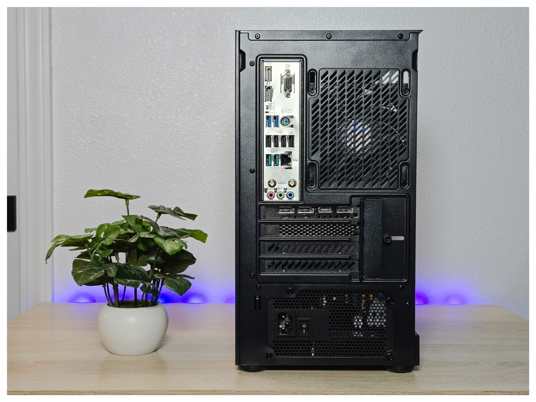 RTX 4060 | Ryzen 5 7600 | 1TB SSD | Blackout PC