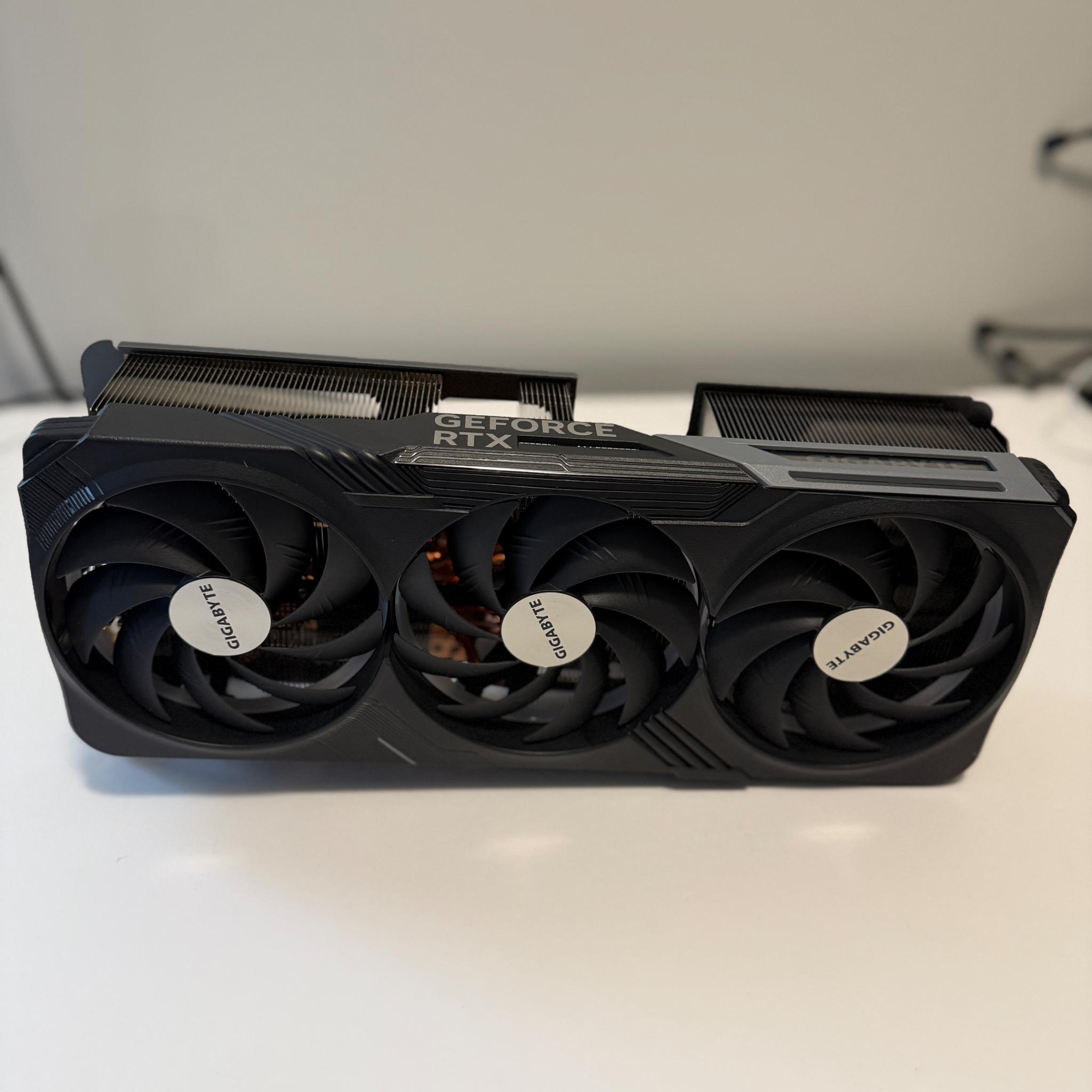 RTX 4080 Super - Gigabyte Gaming OC 16G