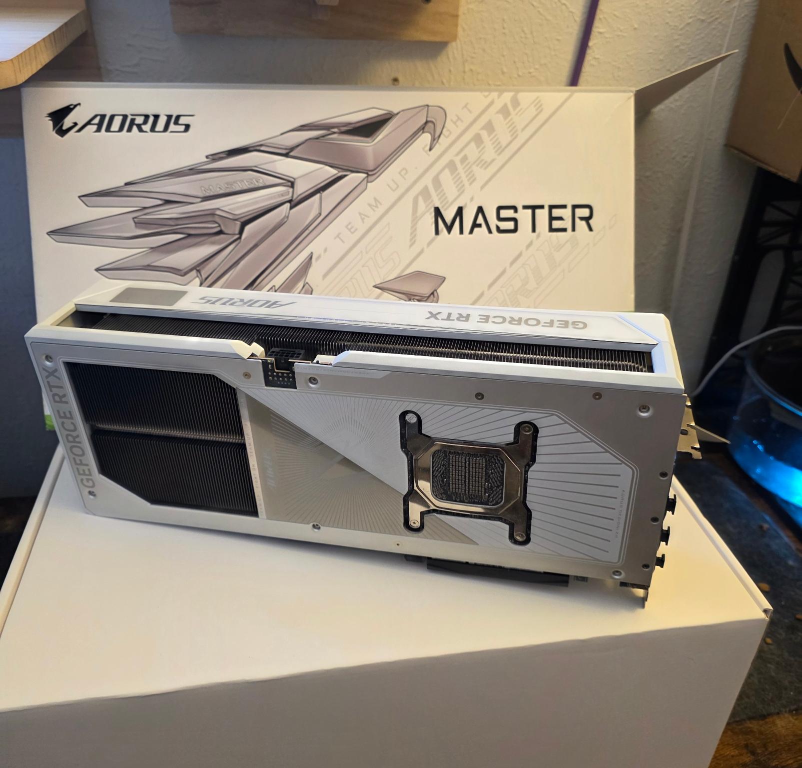 GIGABYTE AORUS GeForce RTX 5090 MASTER ICE 32G - Image 4