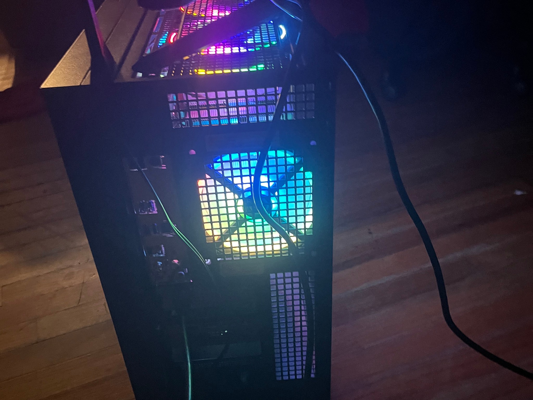 CyberPowerPC Prebuilt 5060 8gb, 1tb storage, 16gb DDR5, Core i5-14400f, Win 11