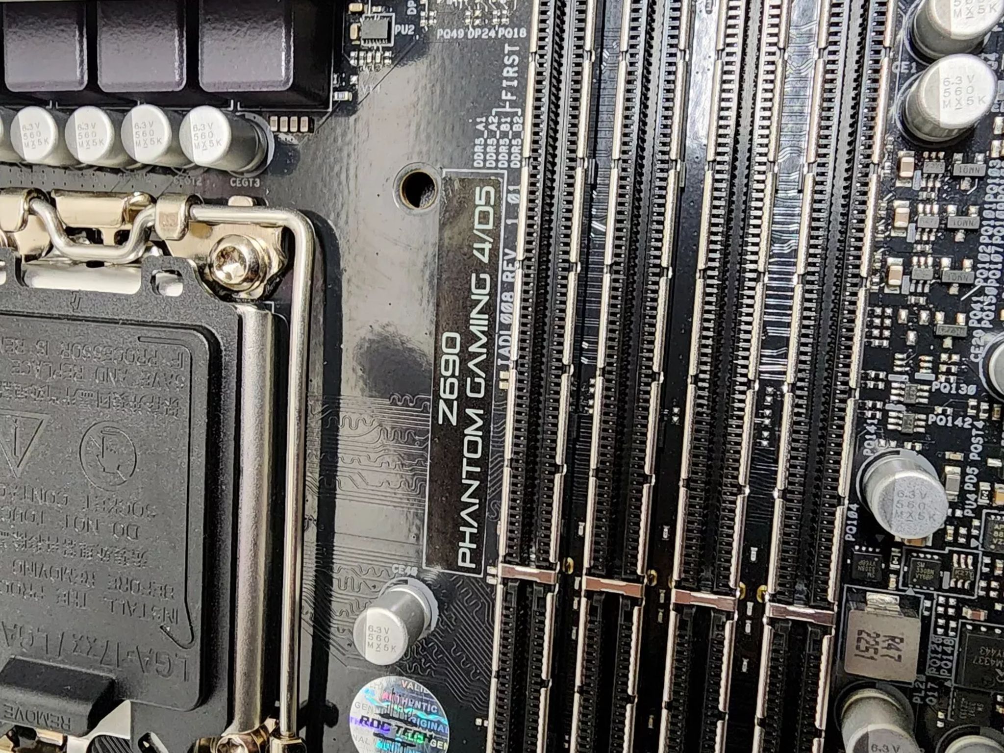 UPDATED BIOS ASRock Z690 Phantom Gaming 4/D5 LGA1700 DDR5 MOTHERBOARD