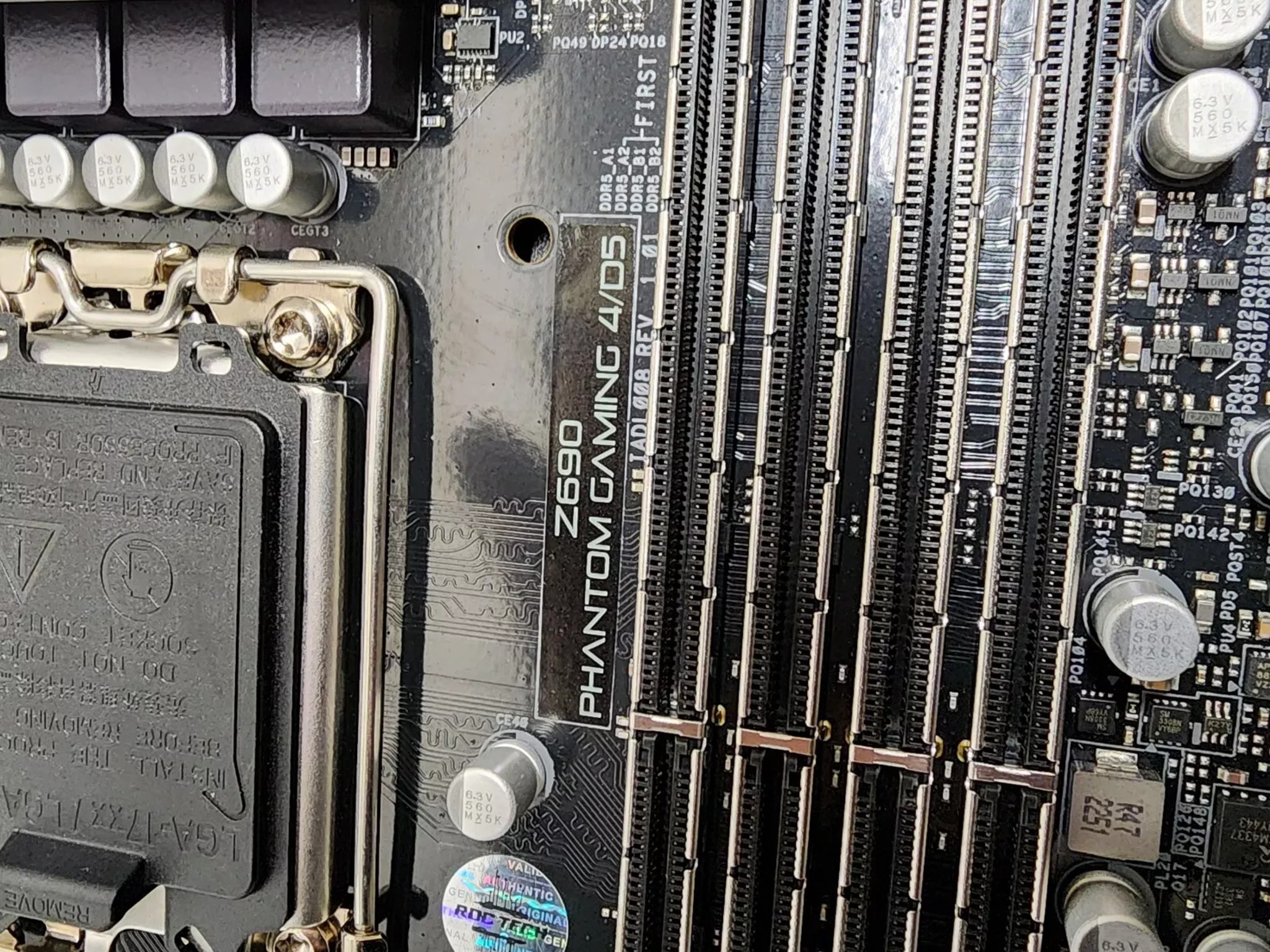 UPDATED BIOS ASRock Z690 Phantom Gaming 4/D5 LGA1700 DDR5 MOTHERBOARD