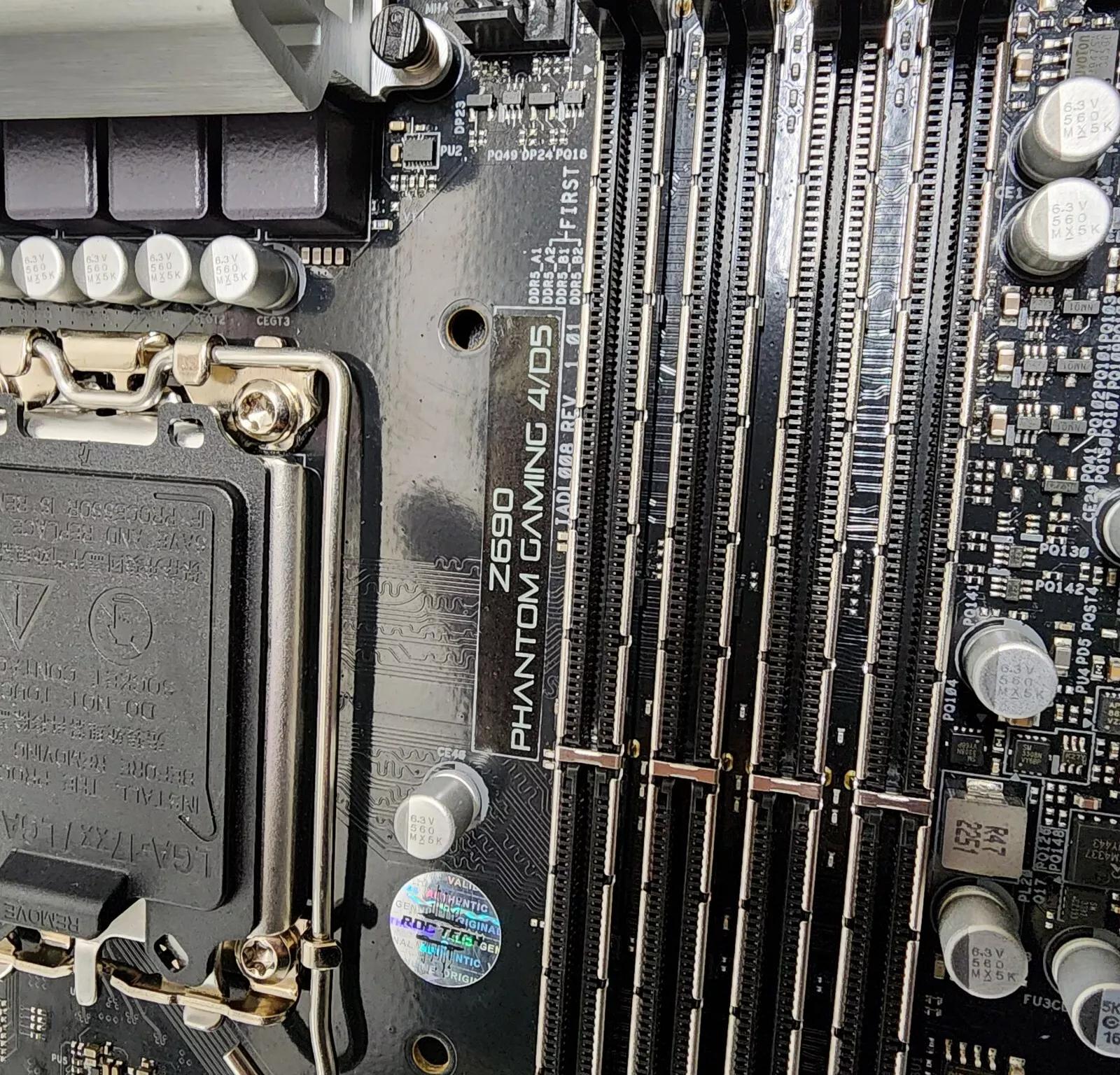 UPDATED BIOS ASRock Z690 Phantom Gaming 4/D5 LGA1700 DDR5 MOTHERBOARD
