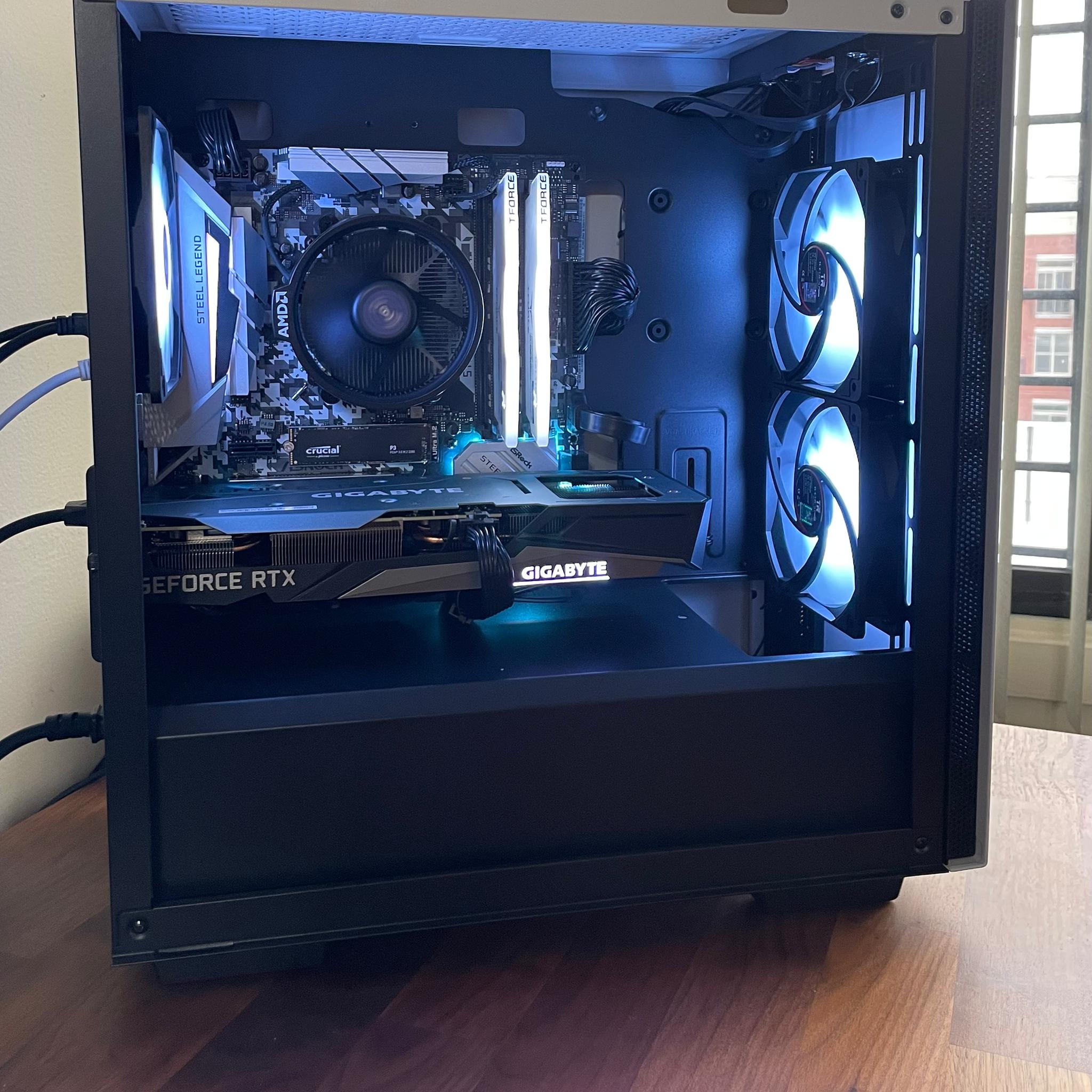 The Mini Legend // RTX 3060 12GB // Ryzen 5 5500