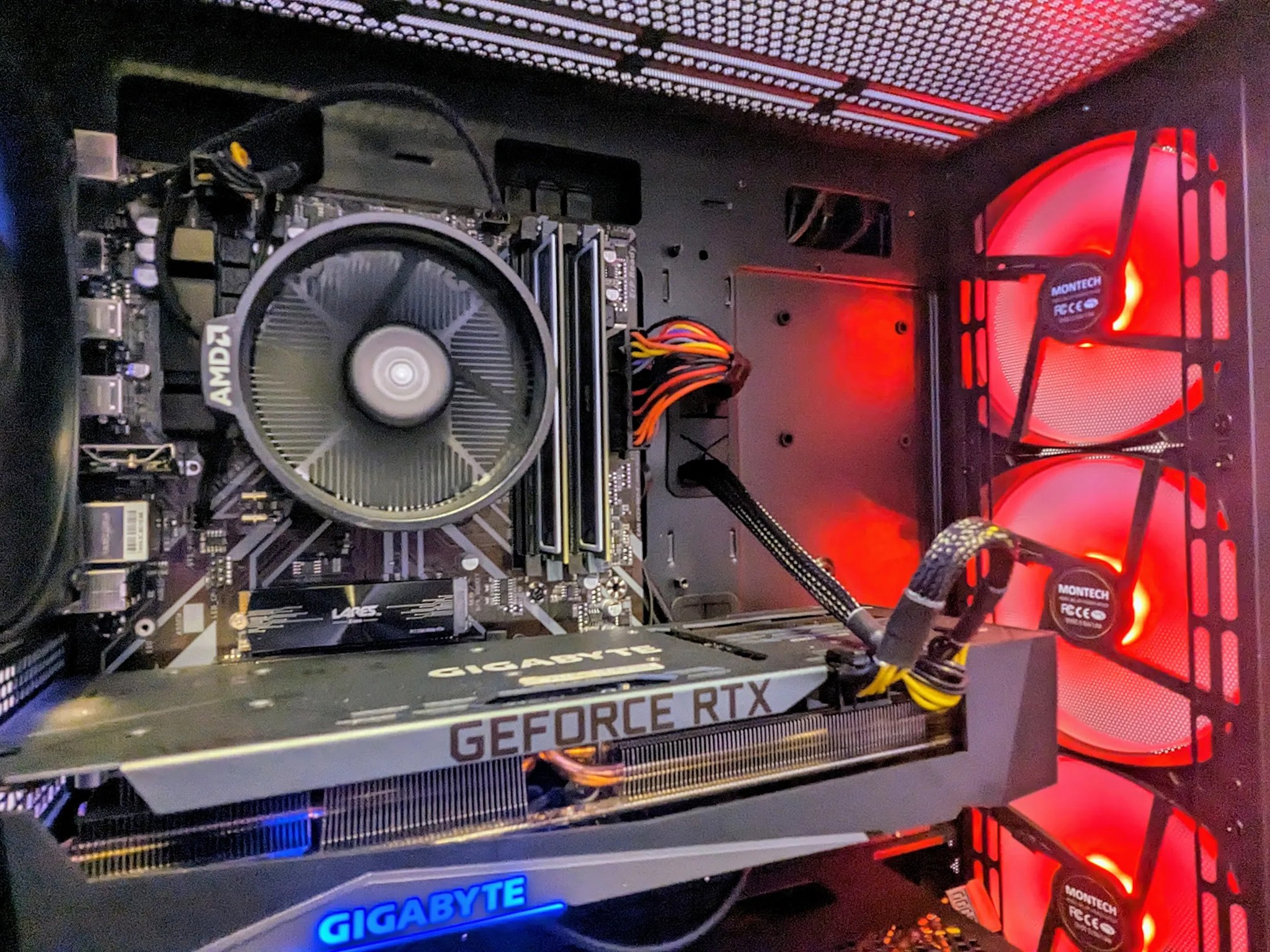 Gaming PC - AMD Ryzen 7 5700x - 32GB DDR4 3200MHZ RAM - Nvidia RTX 3070ti 8GB GPU - 3TB - B450 - W11