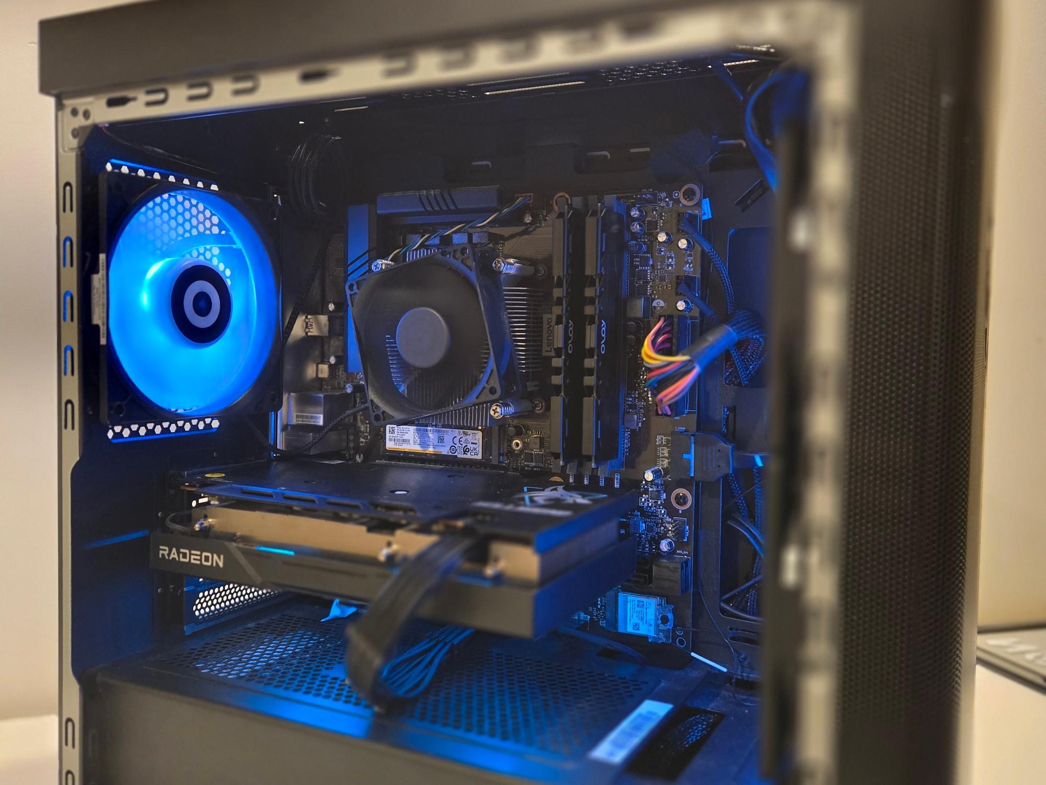 RX 6600 XT | Ryzen 5 5600G | 16gb DDR4 | 512gb Storage👏🏽