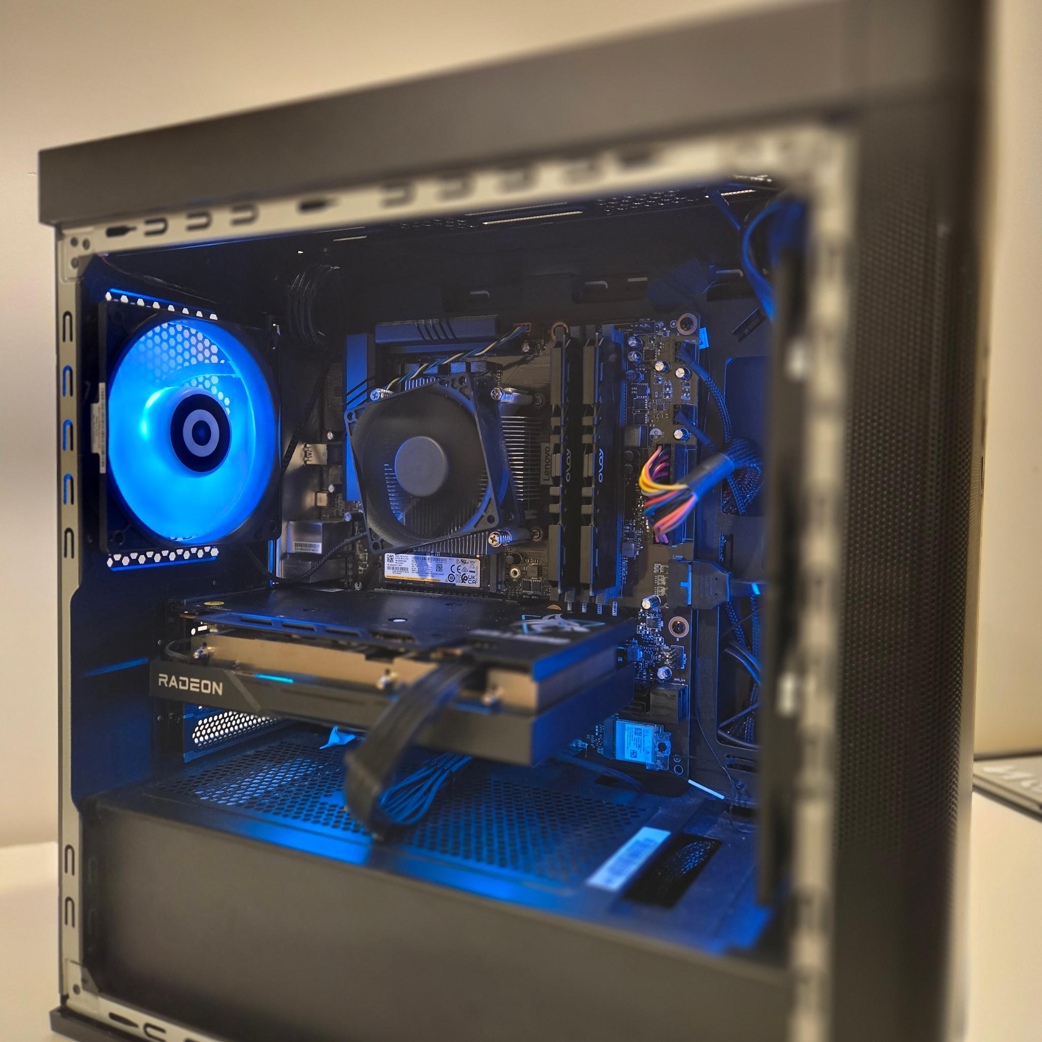 RX 6600 XT | Ryzen 5 5600G | 16gb DDR4 | 512gb Storage👏🏽