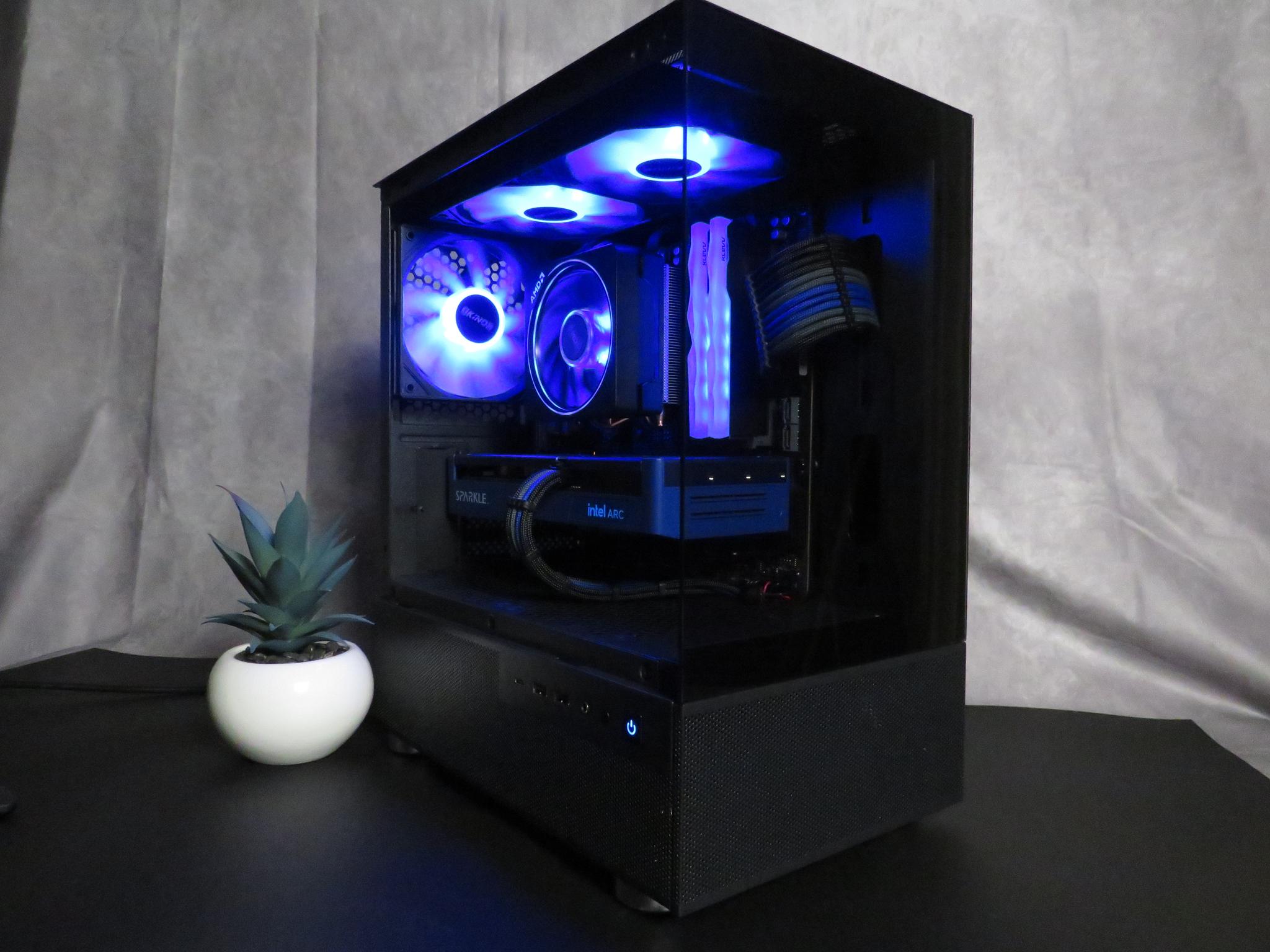 Intel Arc Gaming: Ryzen 5 3600X + Sparkle Arc B570 + 16 GB DDR4 + 1 TB NVME