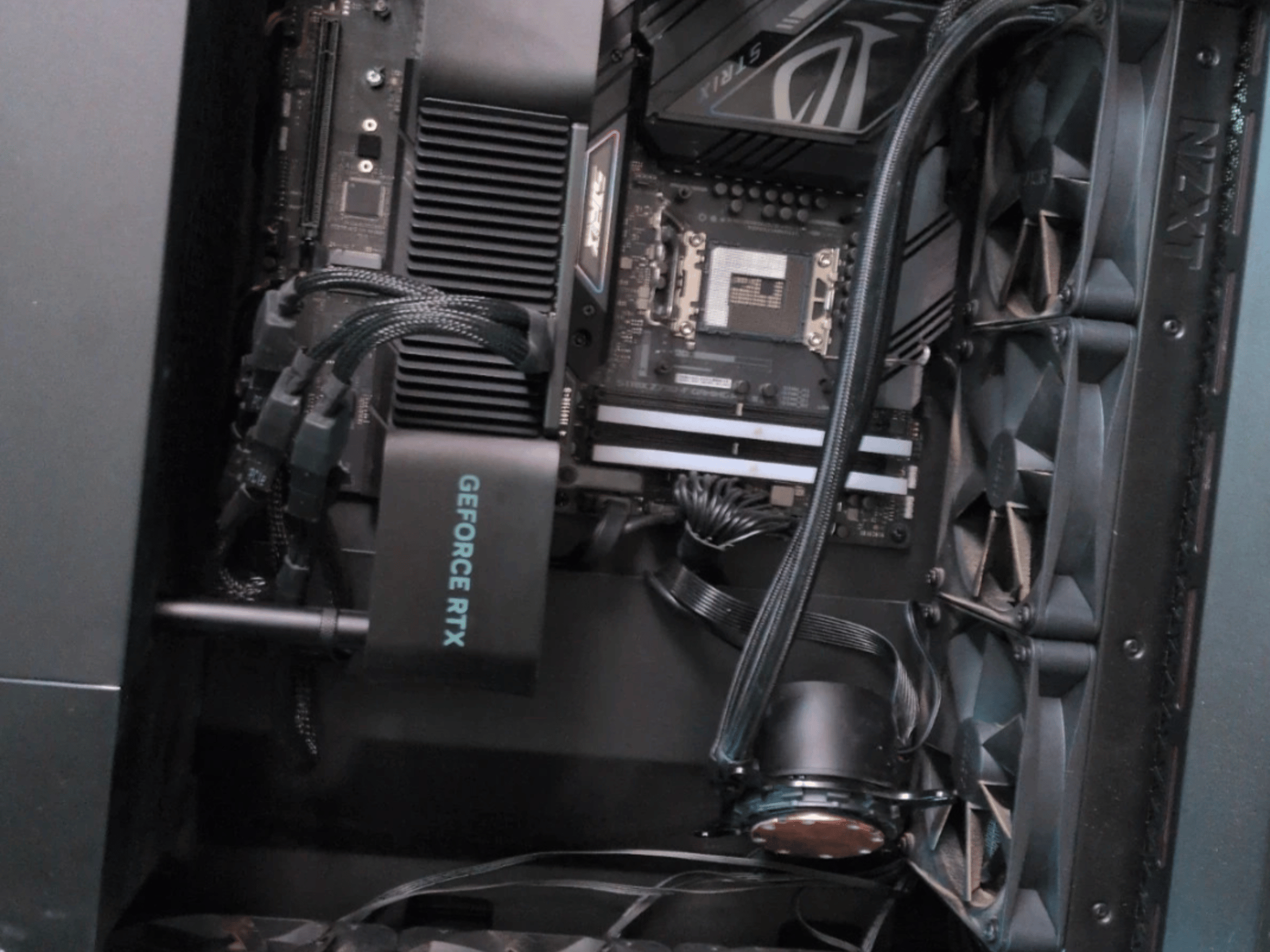 ASUS ROG STRIX X870E-E GAMING WIFI7 R2 With Intel i7 14700k CPU