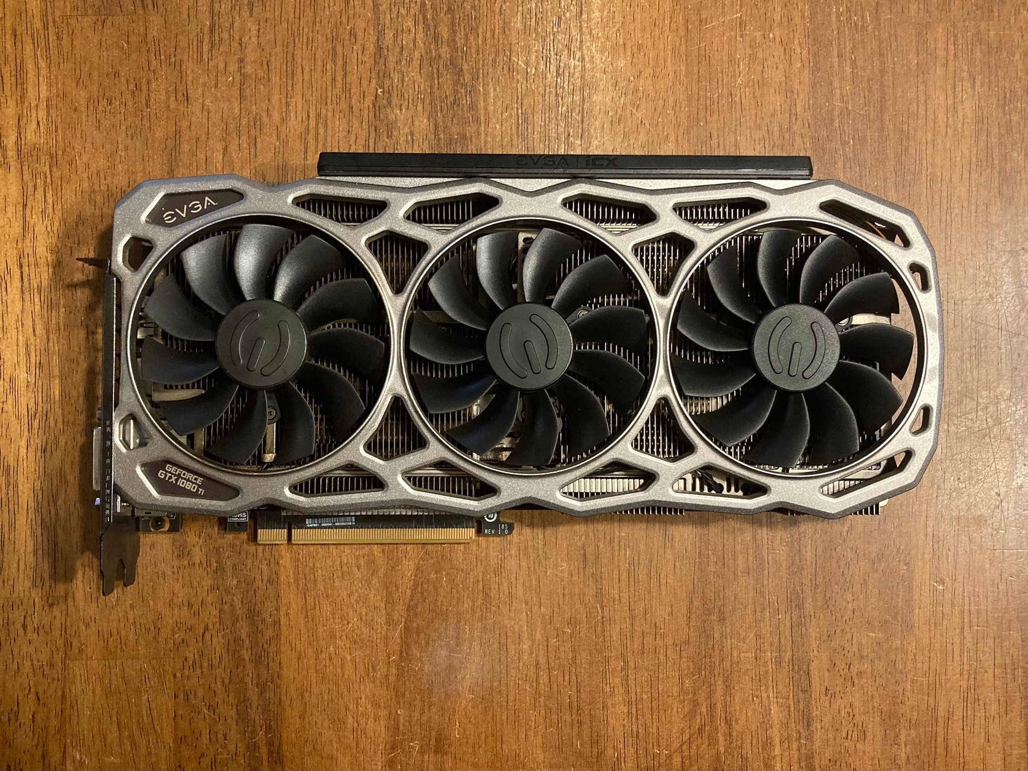 EVGA GTX 1080 Ti FTW3 11GB RGB Graphics Card (READ - BENT I/O BRACKET)