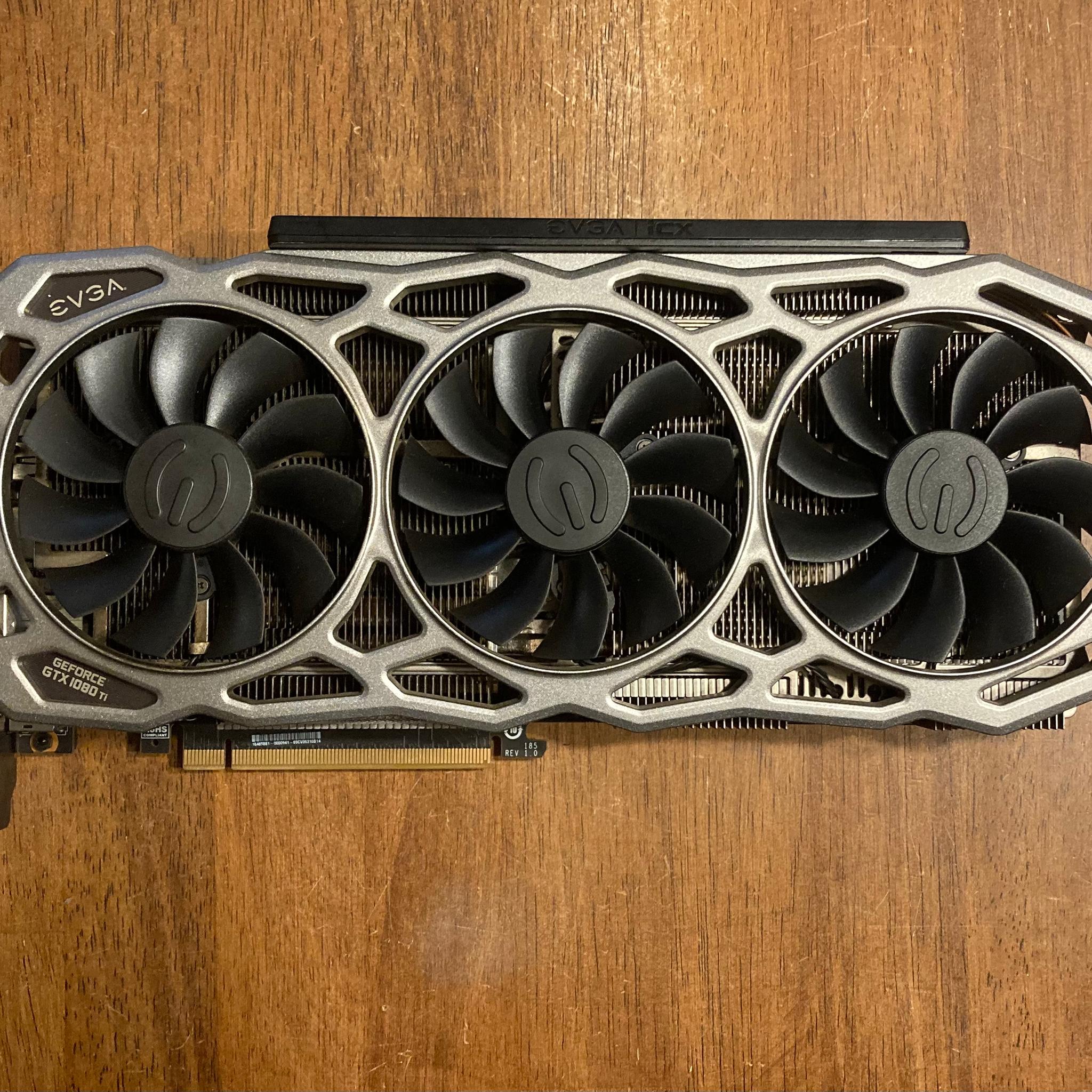 EVGA GTX 1080 Ti FTW3 11GB RGB Graphics Card (READ - BENT I/O BRACKET)