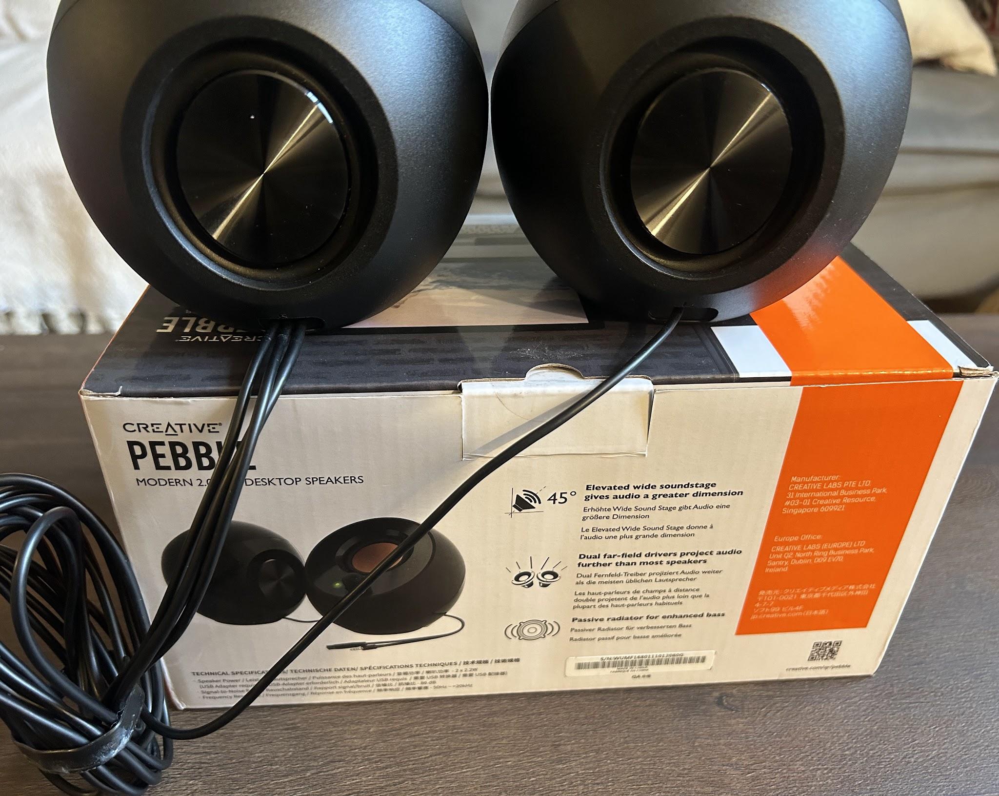 Creative Pebble 2.0 USB-Powered Desktop Speakers with Far-Field Drivers and Passive Radiators