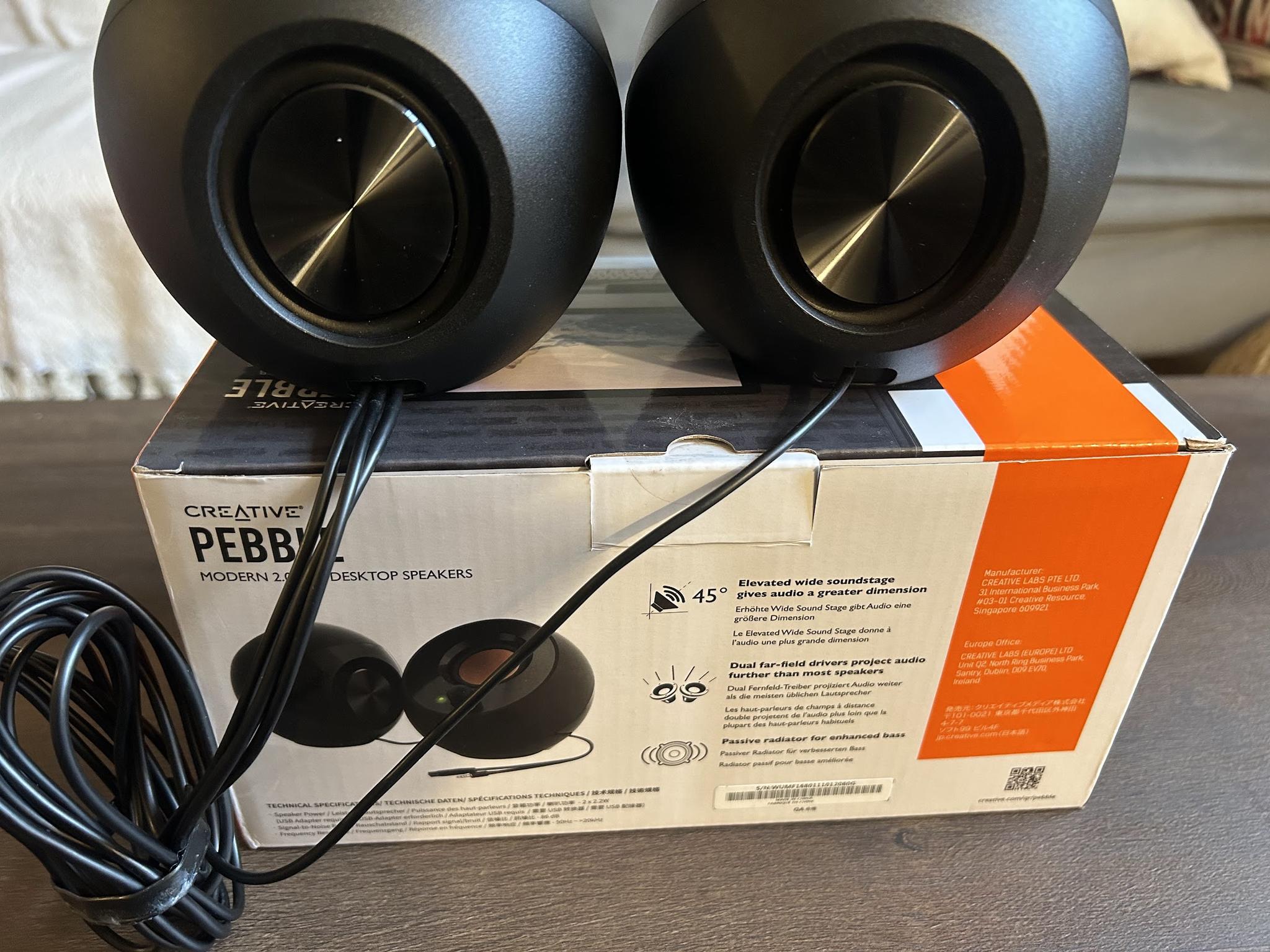 Creative Pebble 2.0 USB-Powered Desktop Speakers with Far-Field Drivers and Passive Radiators