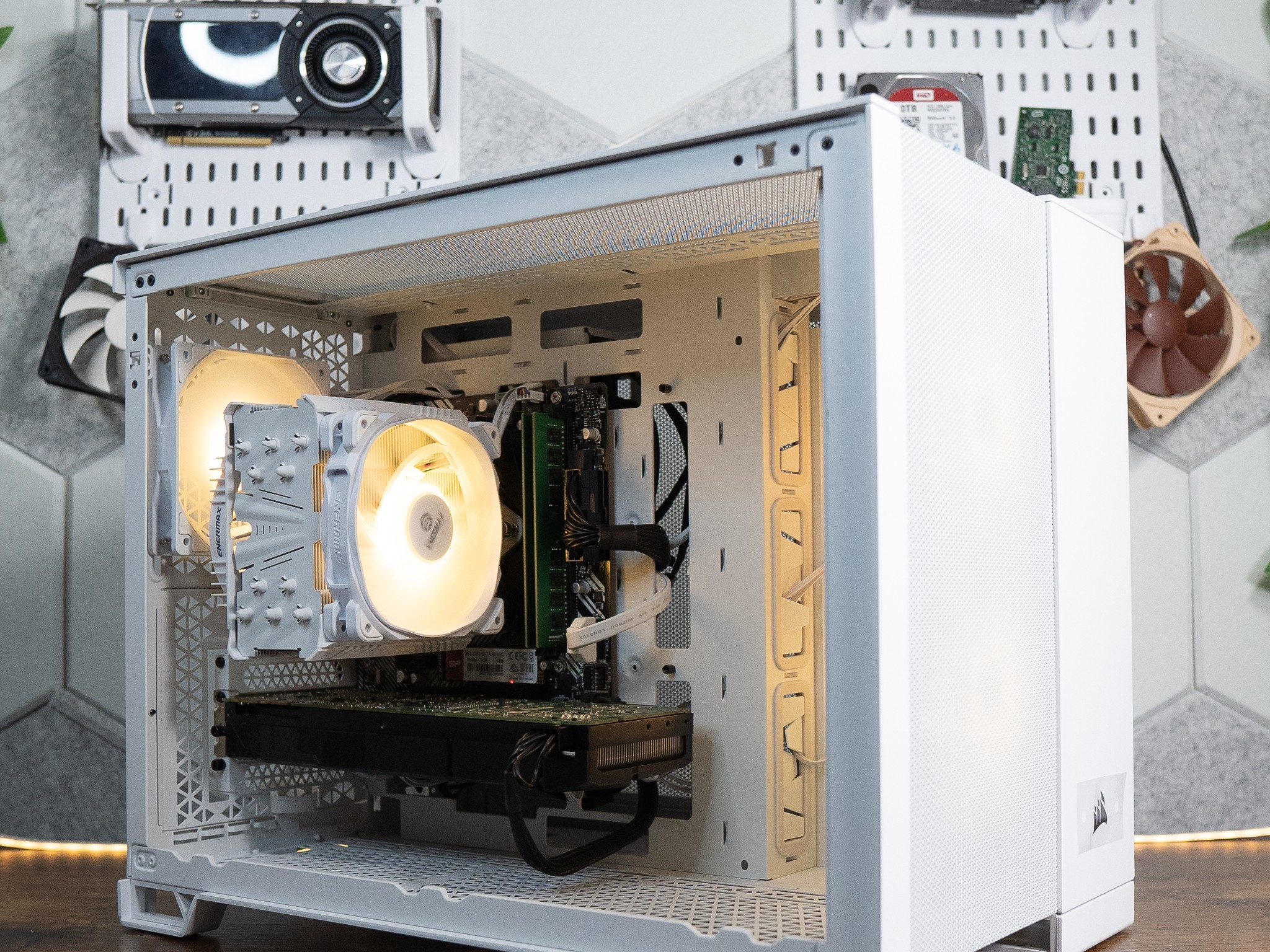 🌨🌨 | NVIDIA GTX 1080 8GB | RYZEN 7 1800X | 32GB DDR4 | 1TB M.2 SSD + 2TB HDD | Arctic Snow