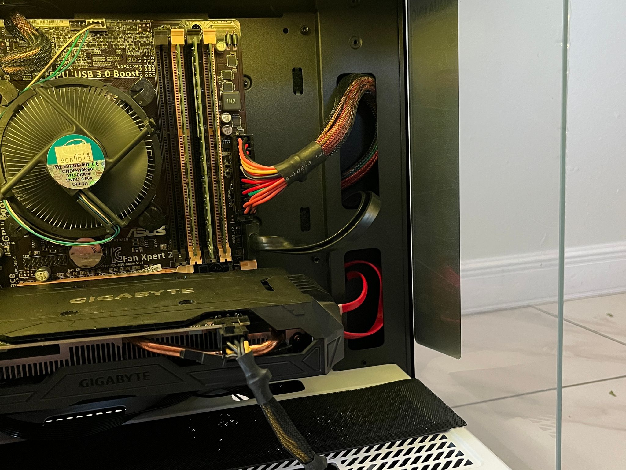 Budget Gaming PC - Intel i7-4790, NVIDIA GTX 1060, 12GB RAM, 1.1TB Storage, w/ Wi-Fi & BT