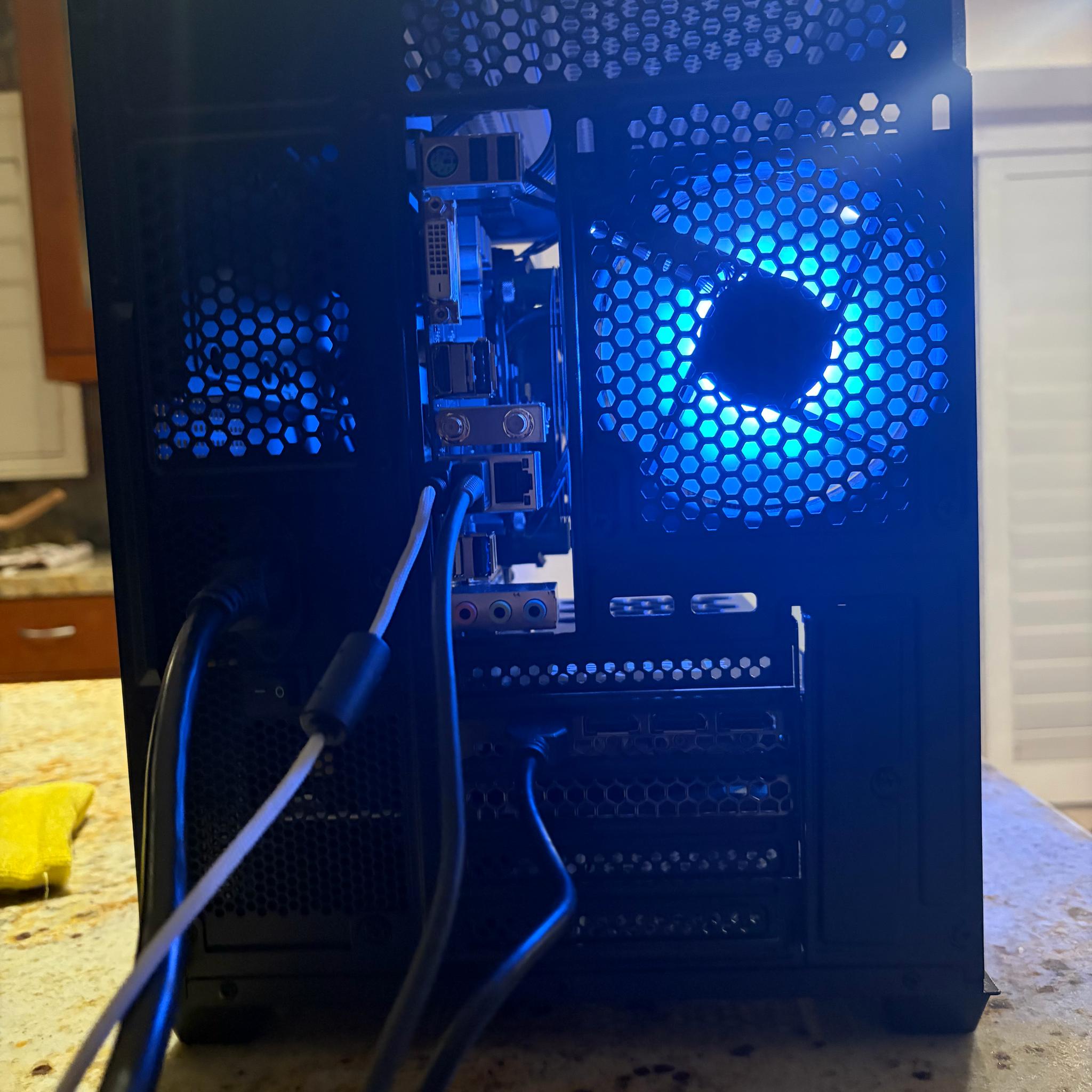 Black Gaming PC | RTX 3050 8GB | RYZEN 5 3600X | 16GB RAM | 500GB NVME SSD