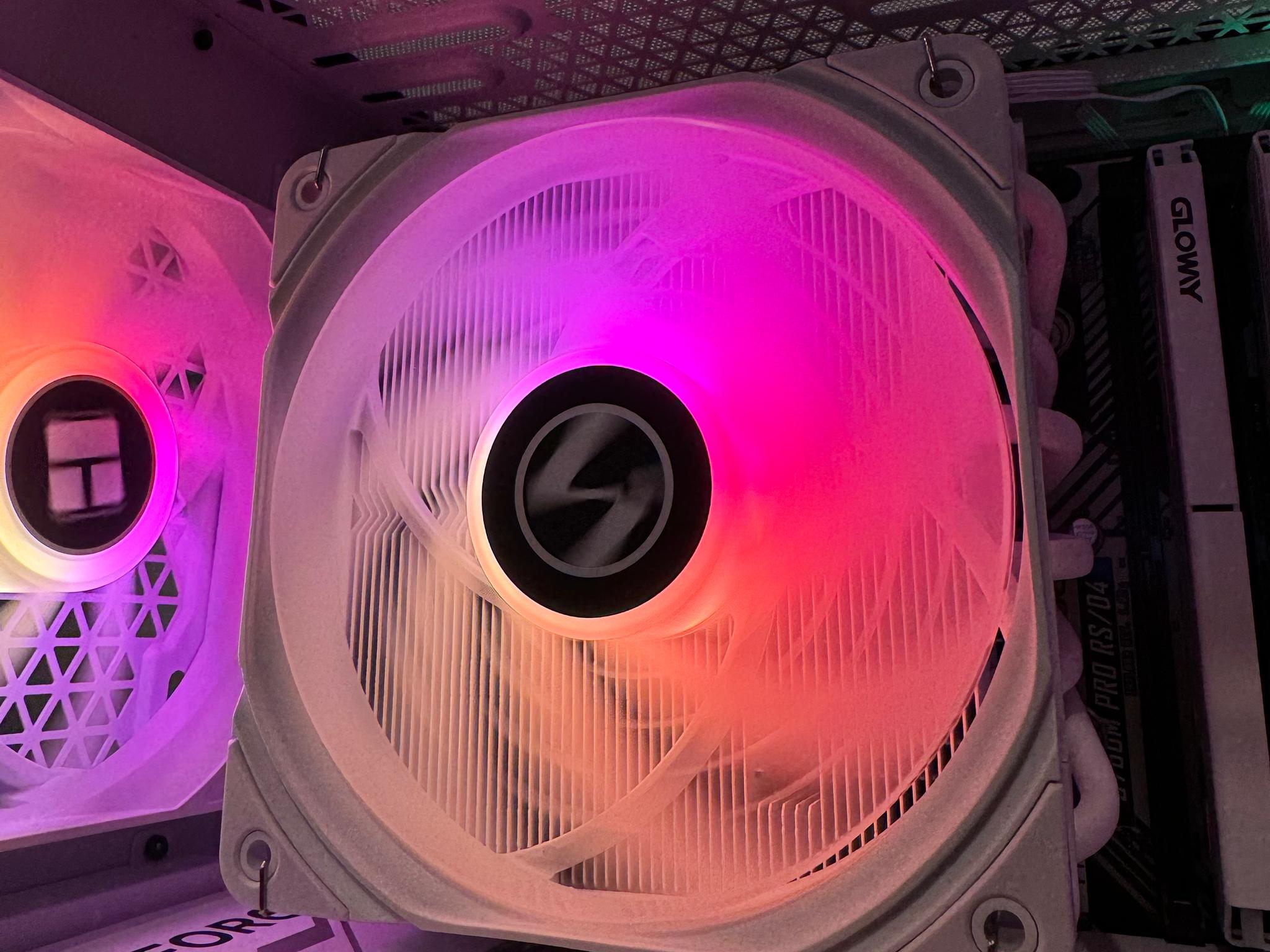 Clearance “Snow Wolf” Intel Core i5-12600KF, 4070 super, 32 gb DDR4, 1TB ssd, and 4TB Hd with WiFi