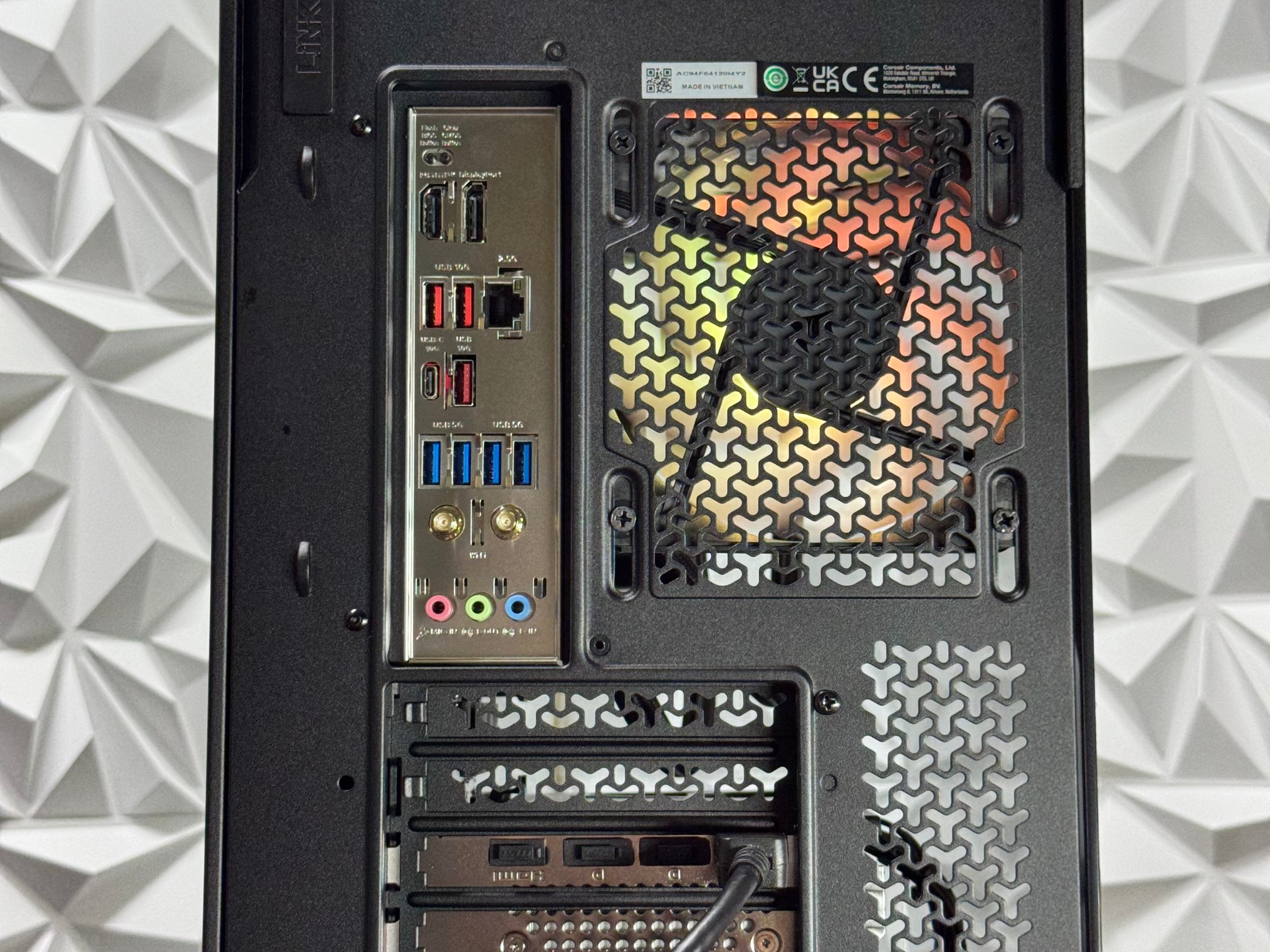 RTX 5060 Ti / 32GB DDR5 Ram / Ryzen 5 9600X / 1TB Crucial Nvme / 650w psu / windows 11