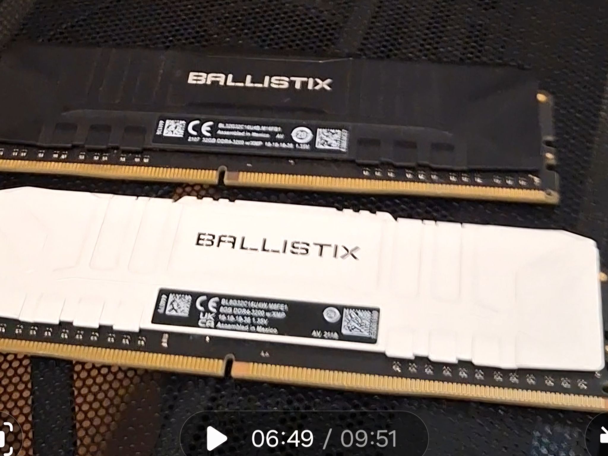 Crucial Ballistix DDR4 PC3200 40GB (1x32GB+1×8GB))