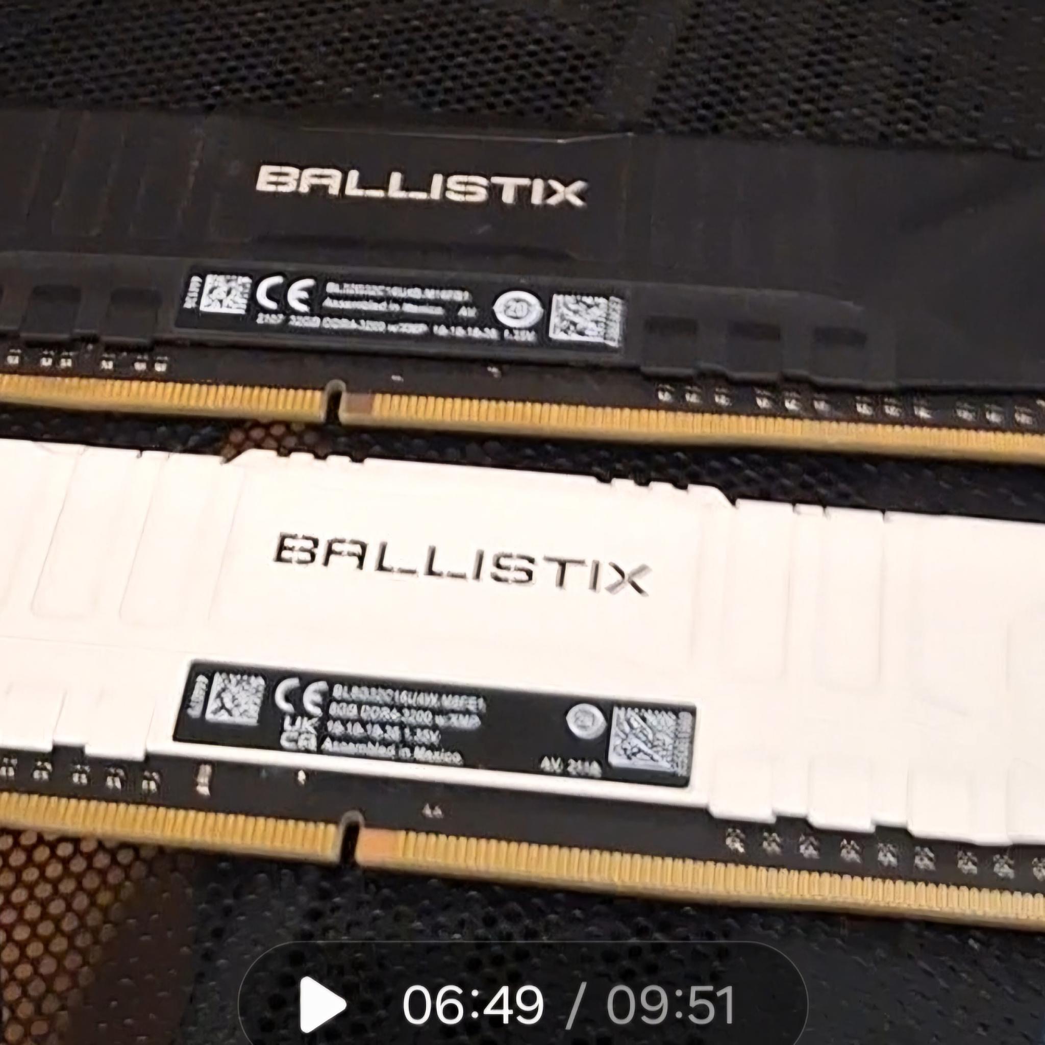 Crucial Ballistix DDR4 PC3200 40GB (1x32GB+1×8GB))