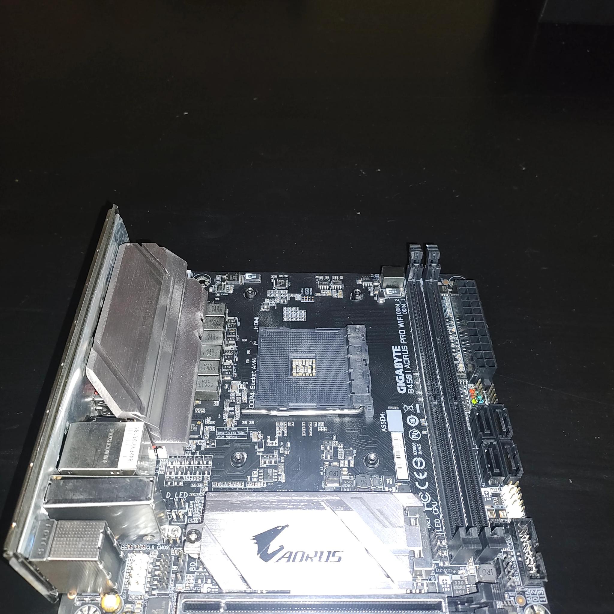 Refurbished: GIGABYTE B450 I AORUS PRO WIFI AM4 AMD B450 SATA HDMI Mini ITX AMD Motherboard