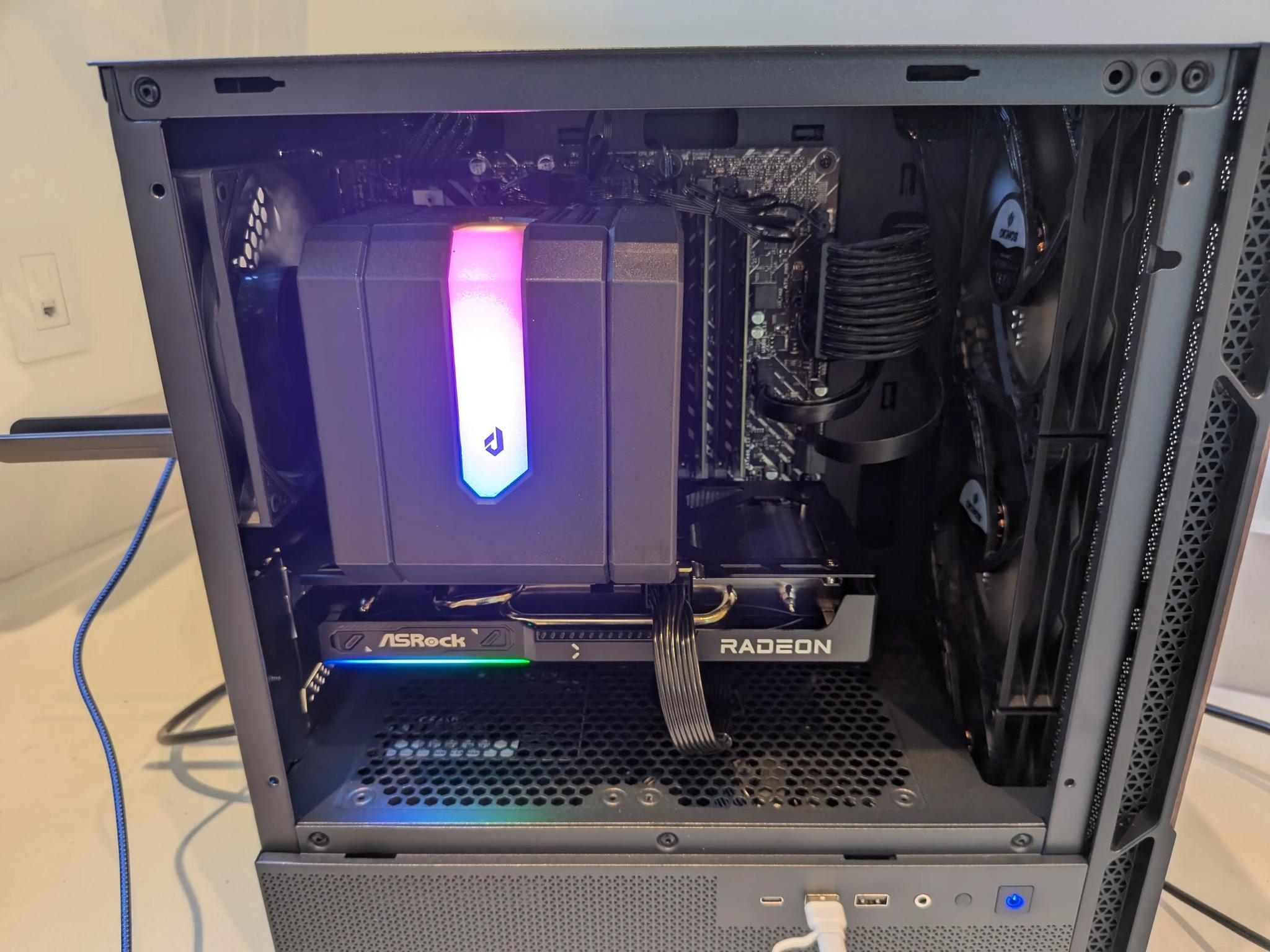 Wood Chopper - RX 9060 XT 16GB, Intel Core i5 12600, 32 GB RAM, 2 TB Gen 4 NVME