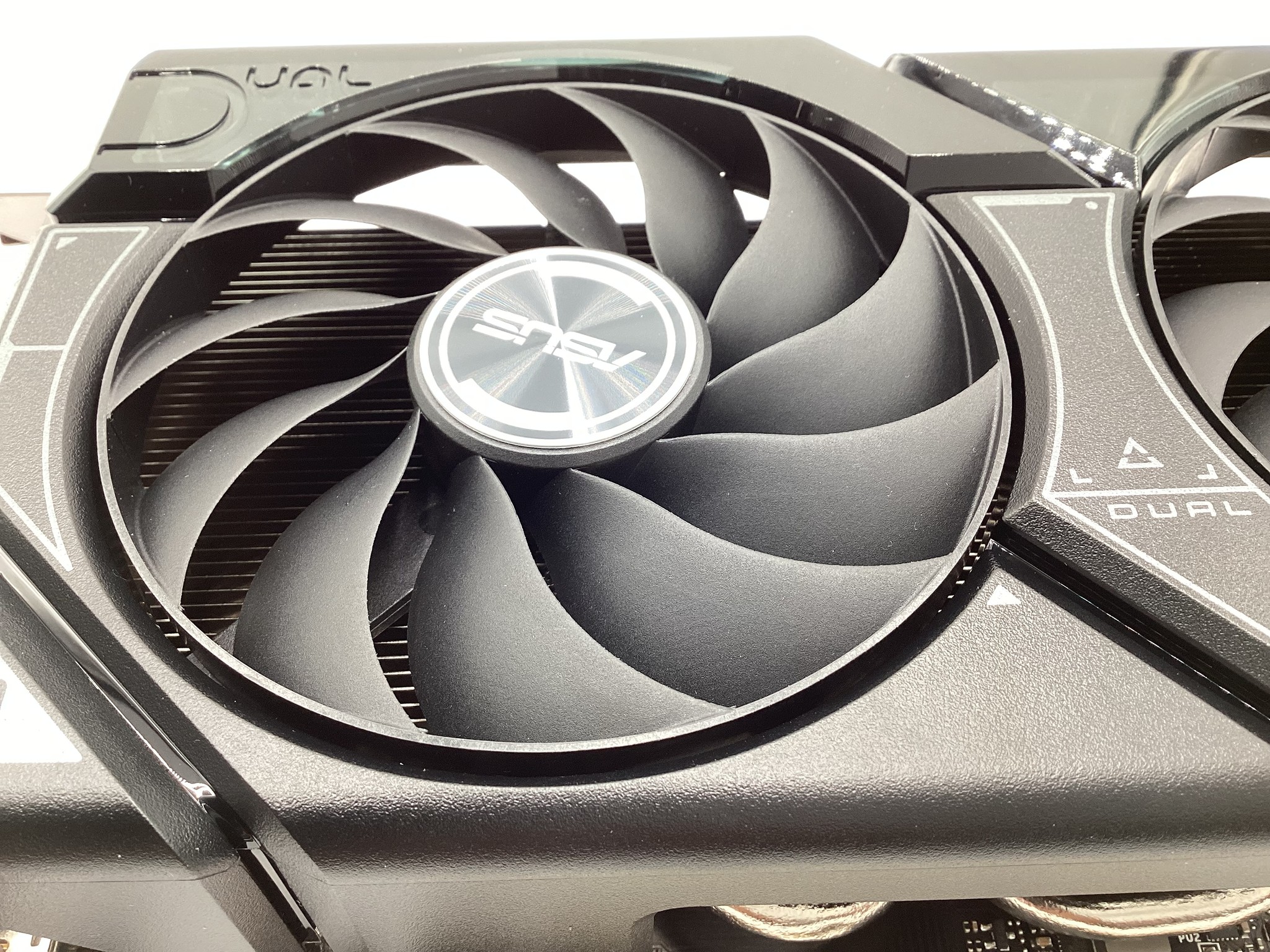 ASUS Dual GeForce RTX 4060 EVO OC Edition