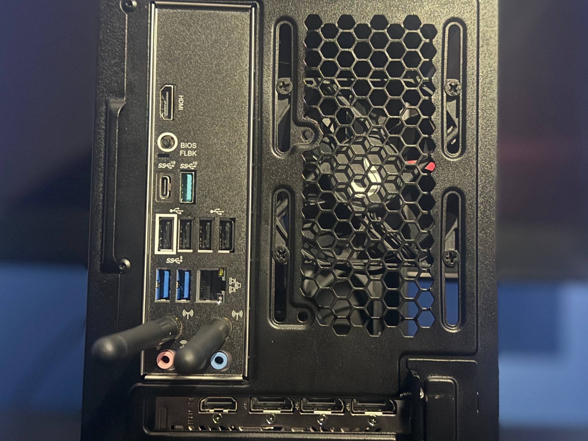 Custom Gaming PC - 4K 60FPS Ready - RTX 5060 Ti - 7500X3D - B850 - 16GB DDR5 1TB NVMe