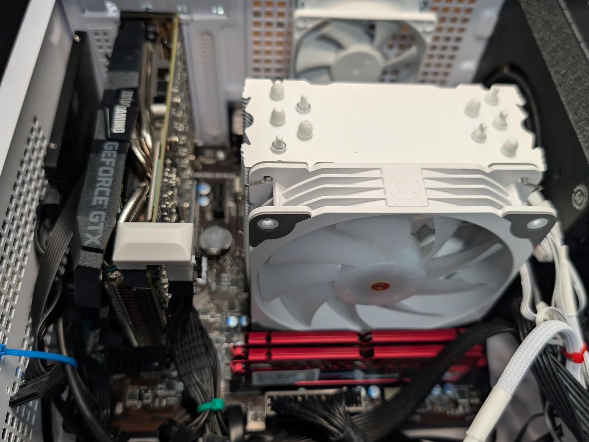 Ryzen 5 2600X GTX 1660 SUPER Gaming PC