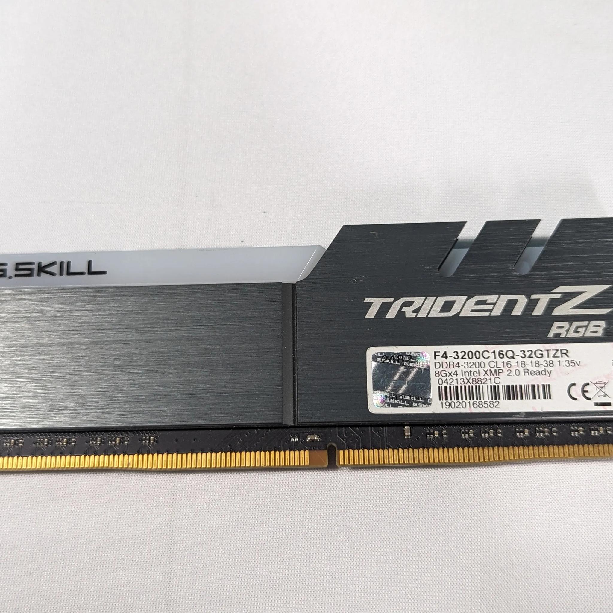 8gb Stick G. Skill Trident Z RGB 3200