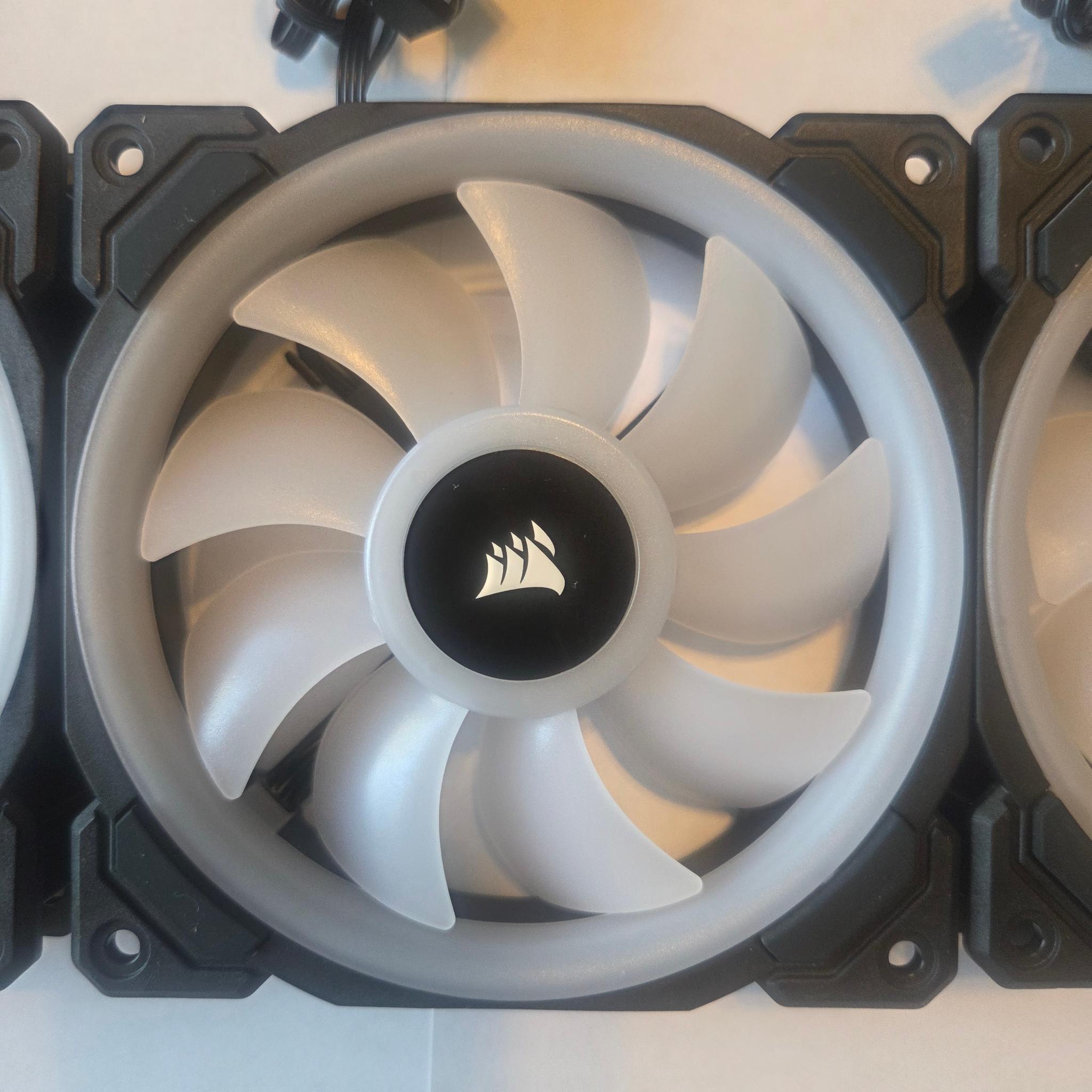 Corsair LL120 RGB Black 120mm Fan 5-Pack Bundle w/ Lighting Node PRO & Hub