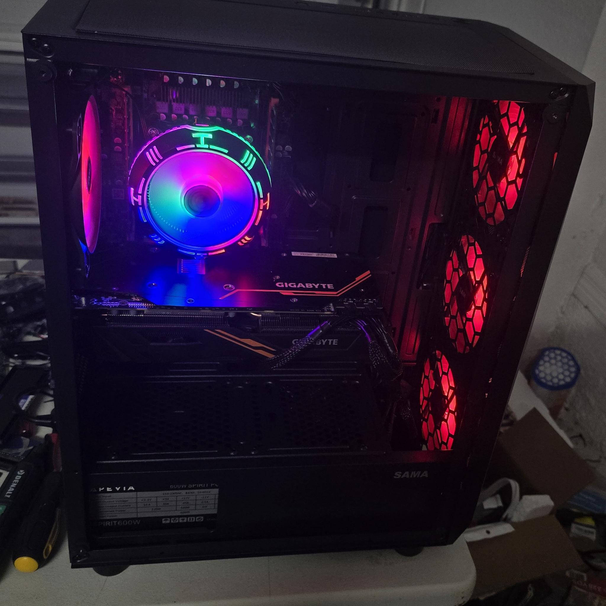 RX Vega 56 | 12 Core Xeon | 32gb Ram | 1440p Gaming and Editing PC
