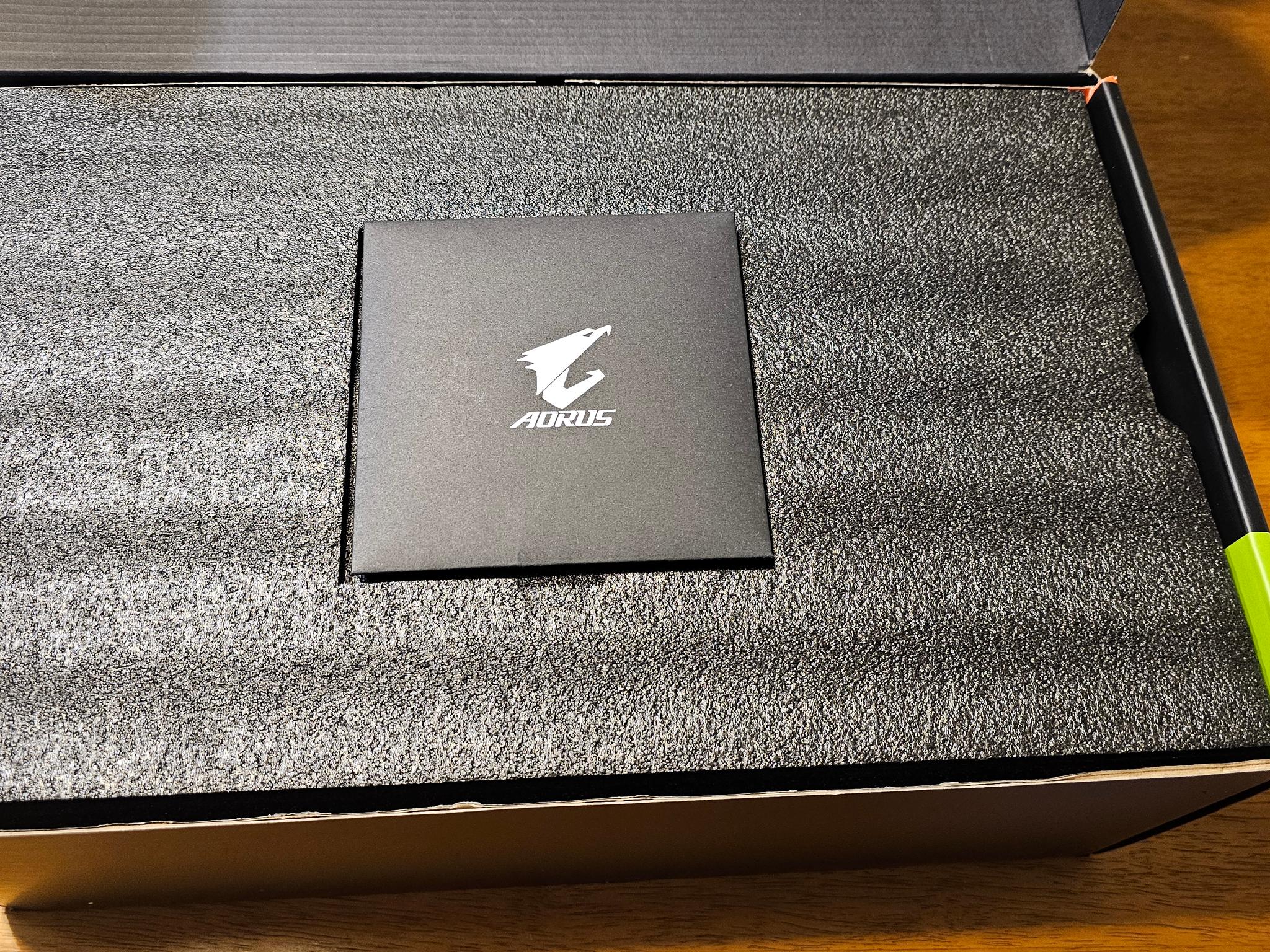 RTX 5080 Aorus XTREME Waterforce 16GB GDDR7 New open box with warranty