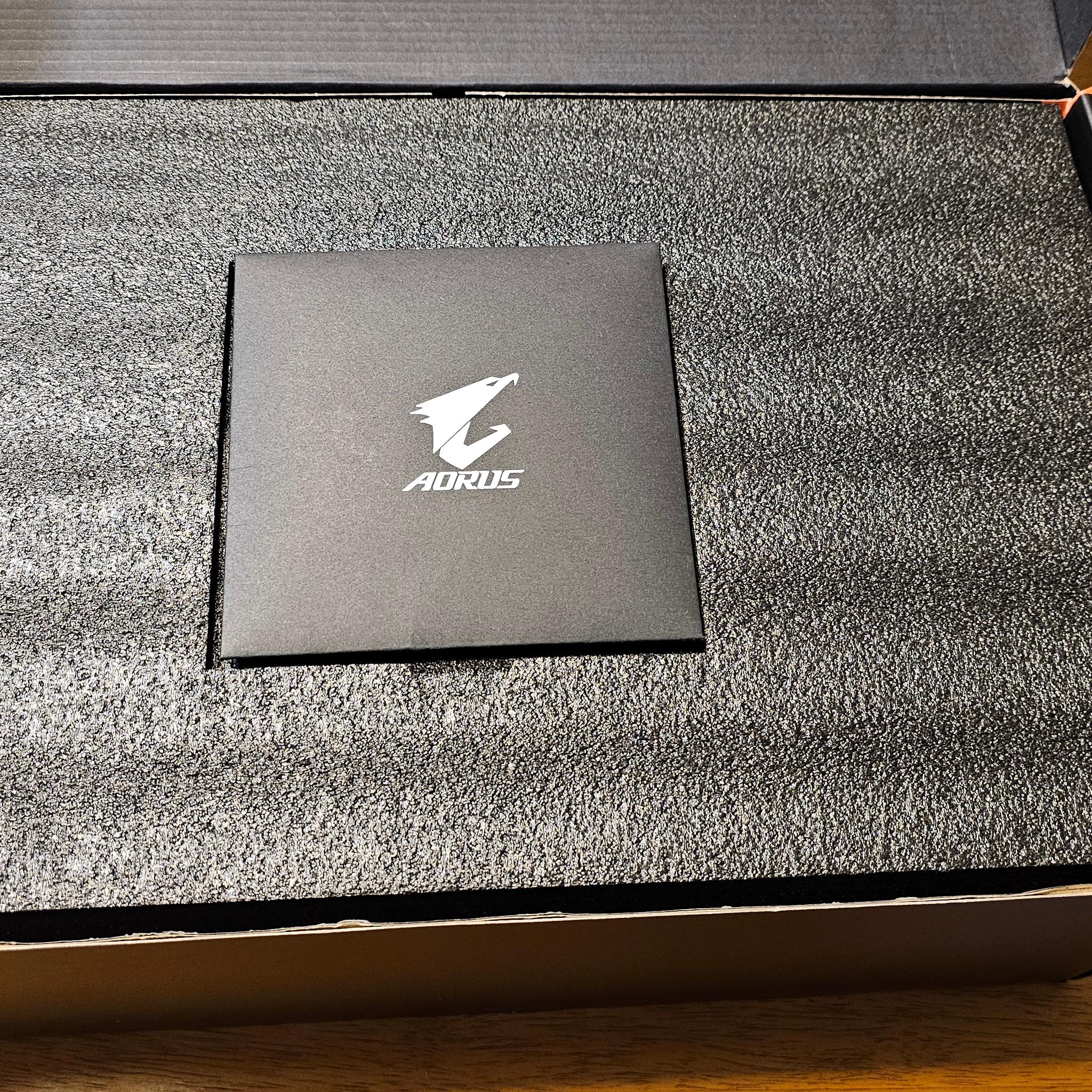 RTX 5080 Aorus XTREME Waterforce 16GB GDDR7 New open box with warranty