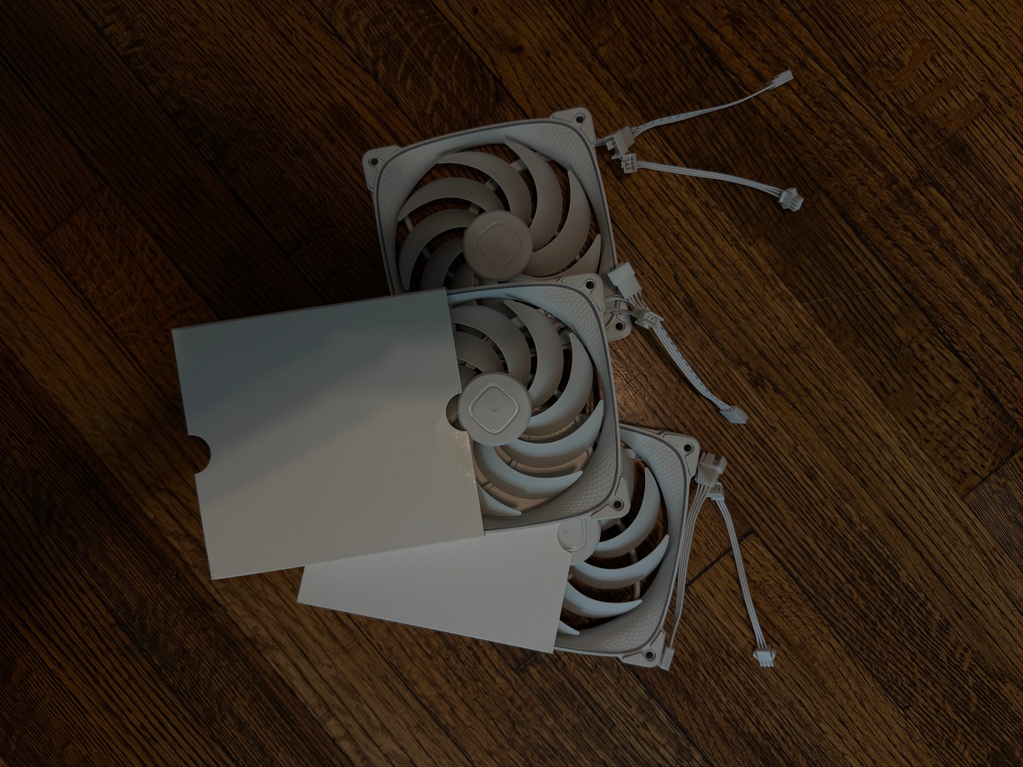 ON SALE! 3-Pack Squama 2503-14W 140mm Case Fans - NO SCREWS OR ARGB CABLE!