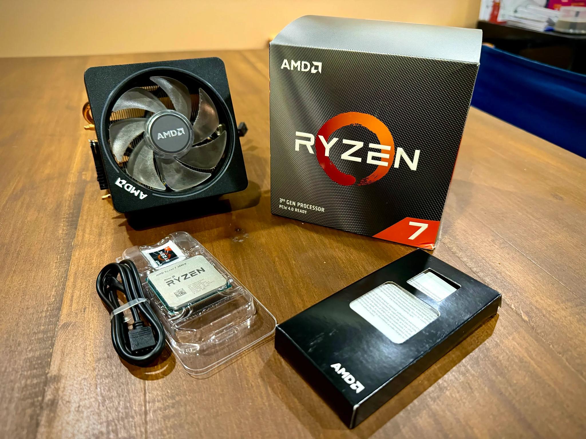 AMD Ryzen 7 3800X + Stock Cooler