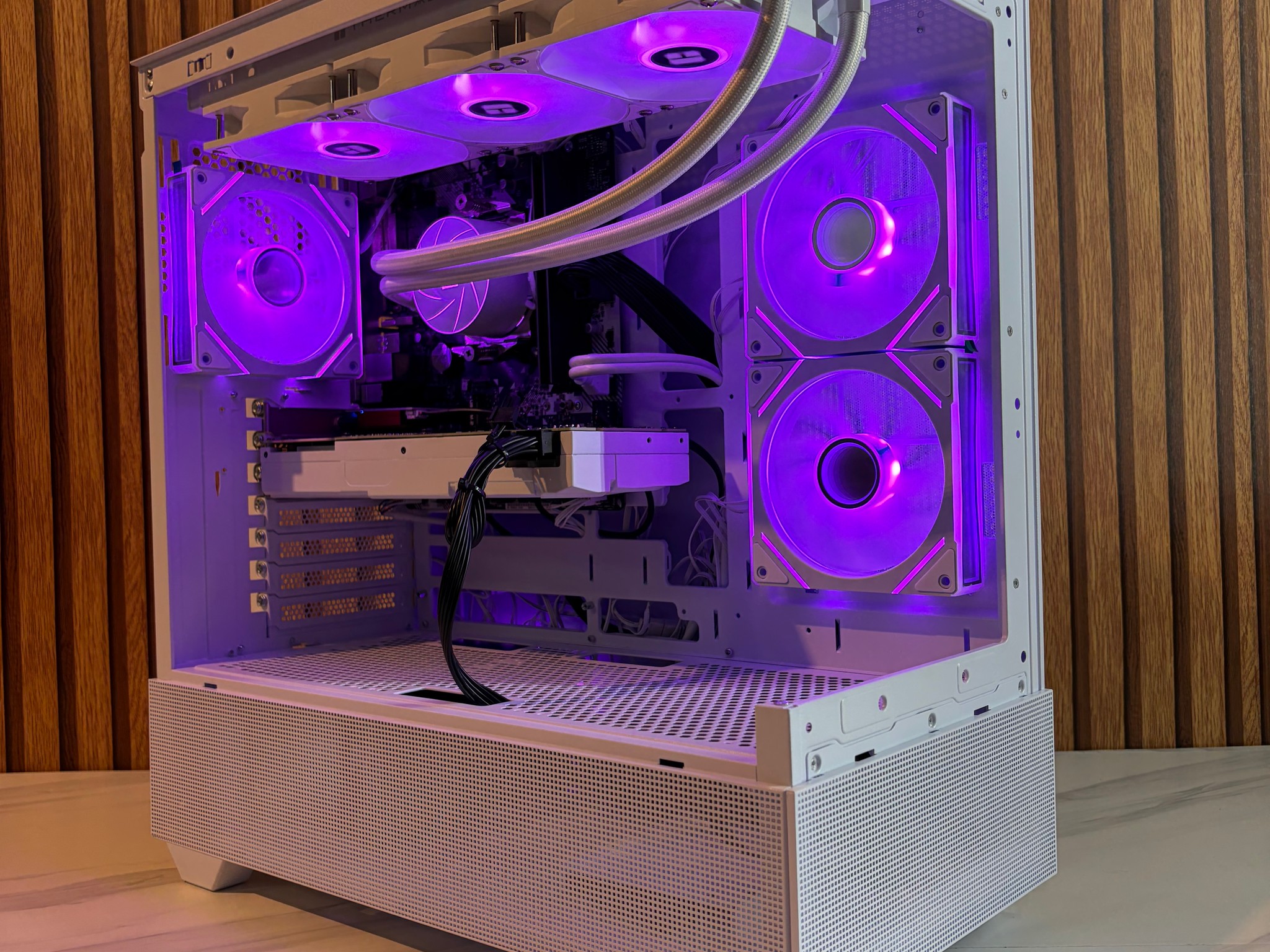 RTX 2080 SUPER | RYZEN 5 3600 | 500GB SSD | 16GB DDR4 | 550W | 360MM AIO