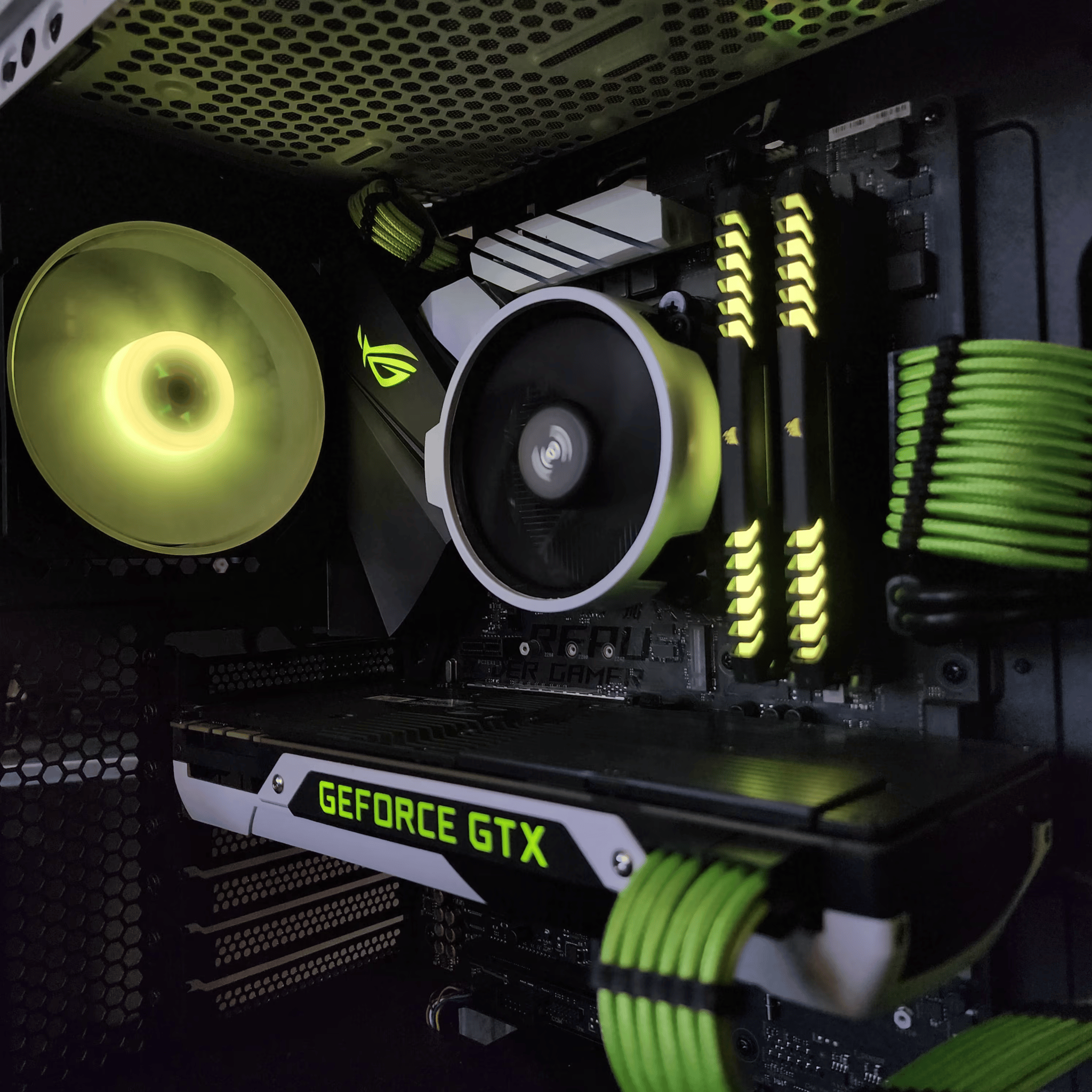 AMD Ryzen 5 3600 // Nvidia GeForce GTX 980 // Corsair Vengeance RGB 16GB 3200MHz