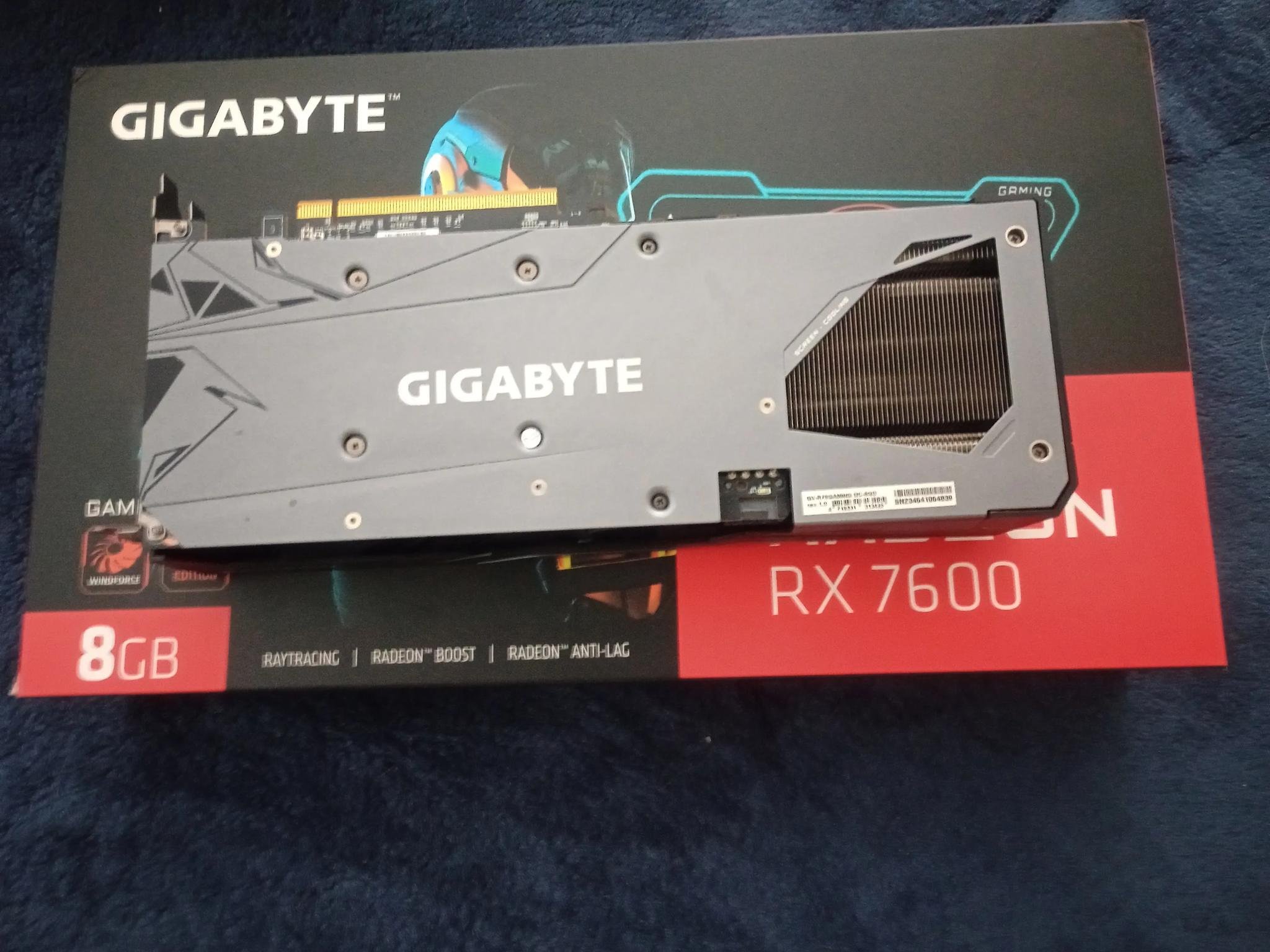 RX 7600 8GB VRAM