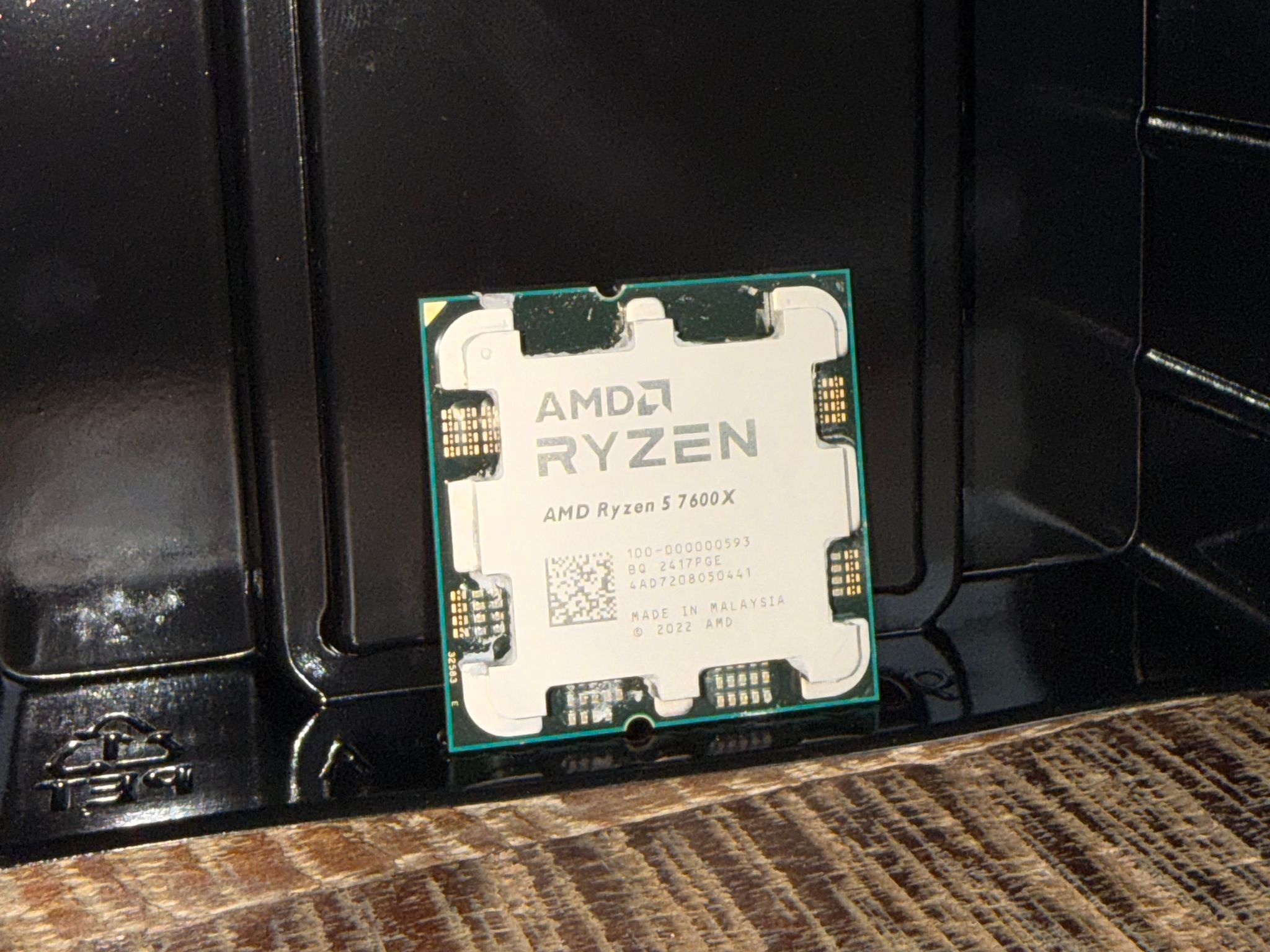 AMD Ryzen 5 7600X