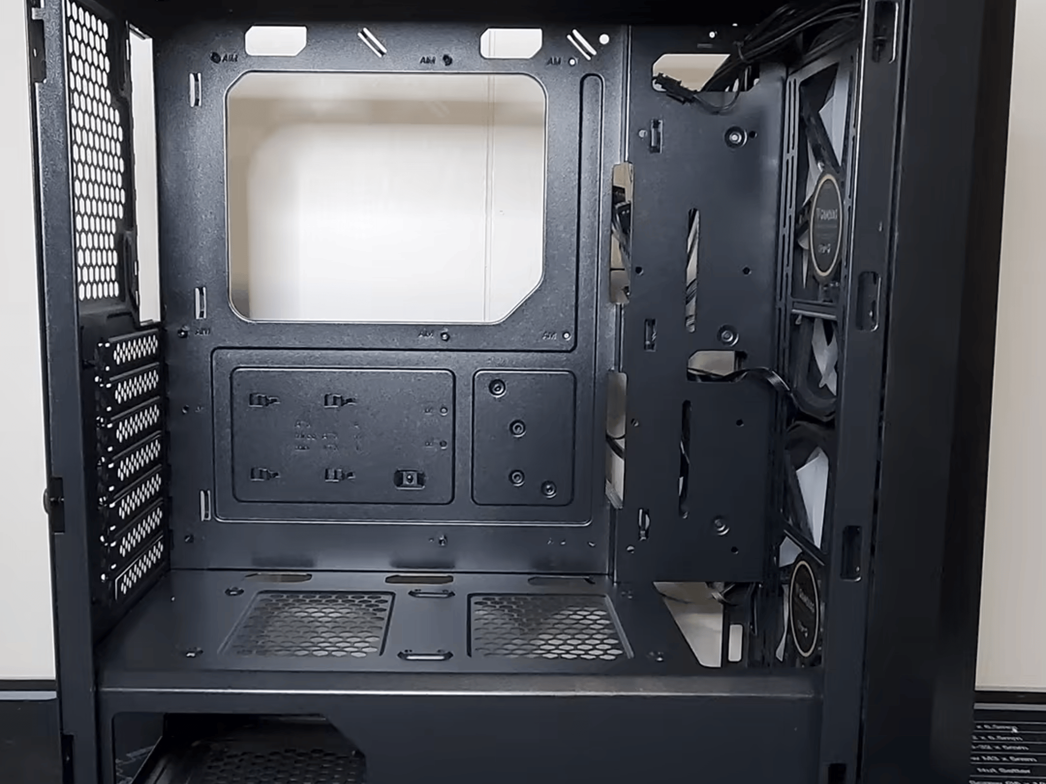 Gamdias Apollo M2 Mid-Tower