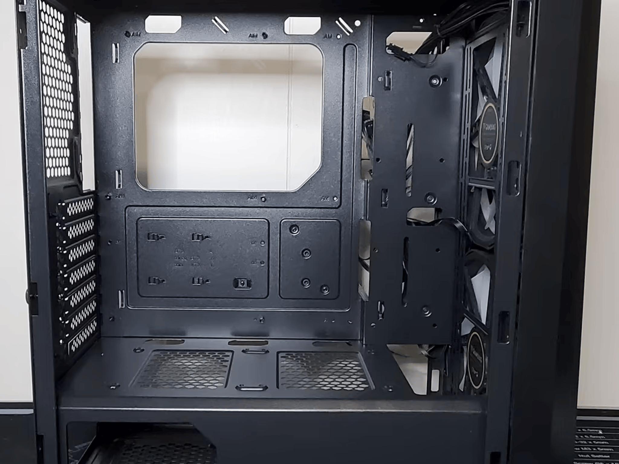 Gamdias Apollo M2 Mid-Tower